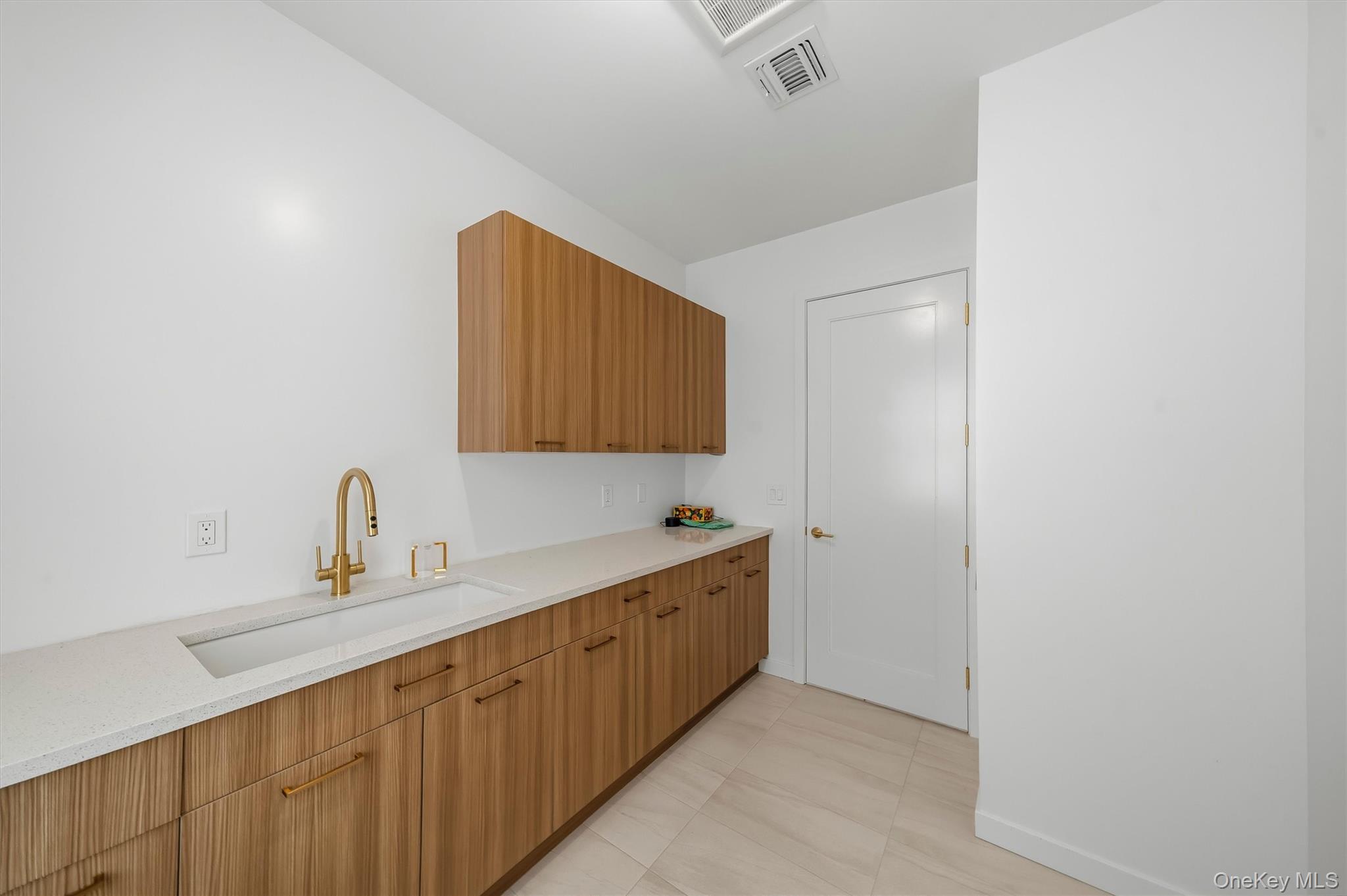 1 Hilltop Lane Property Photo 35