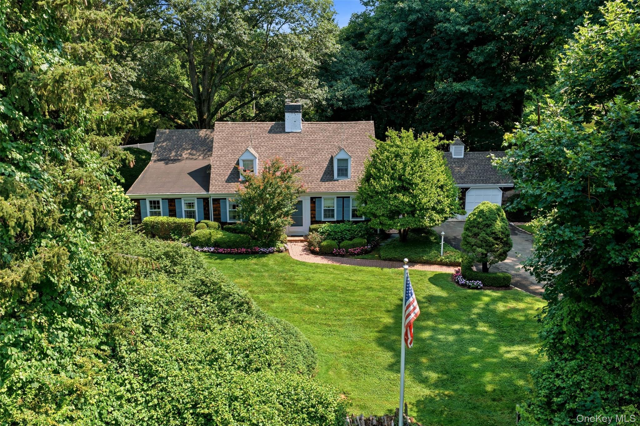 1936 Midlane Property Photo 2