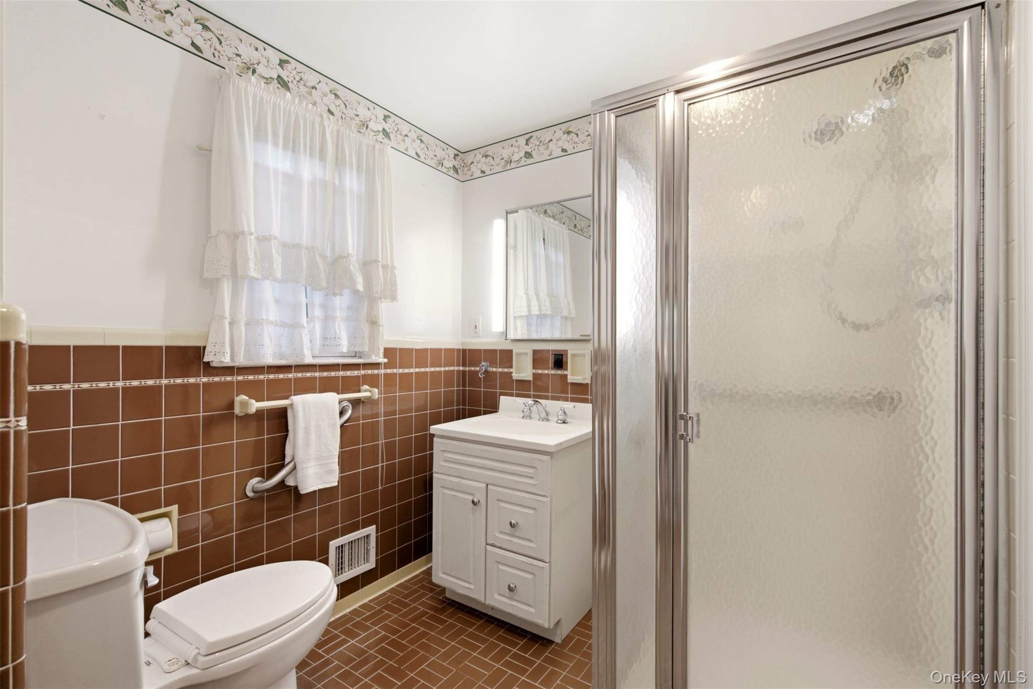 1936 Midlane Property Photo 13