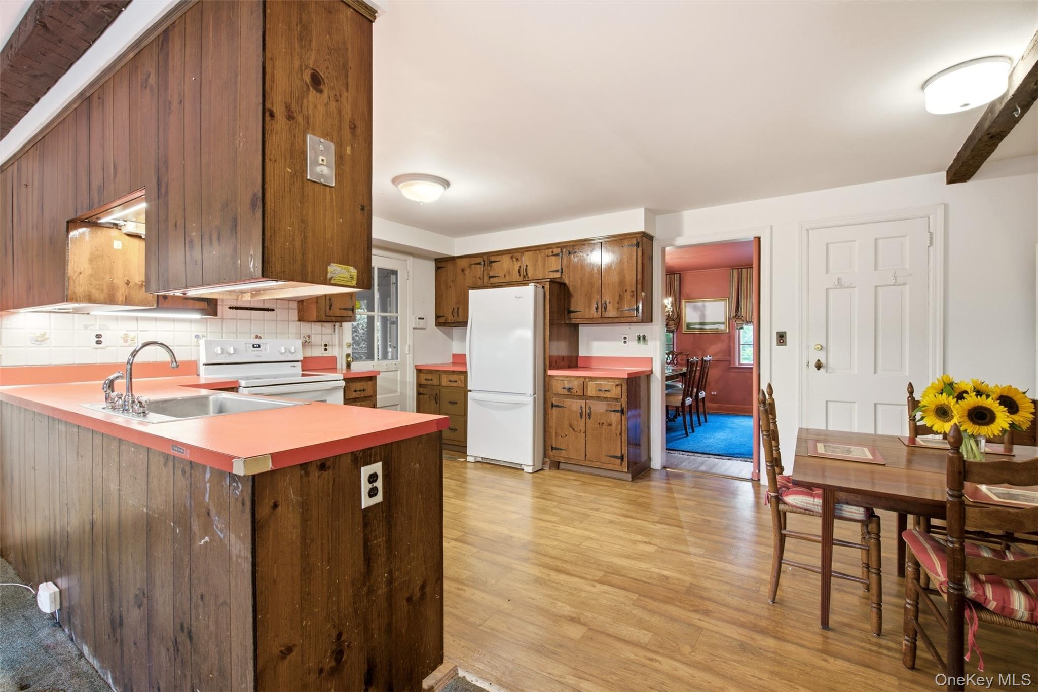 1936 Midlane Property Photo 18