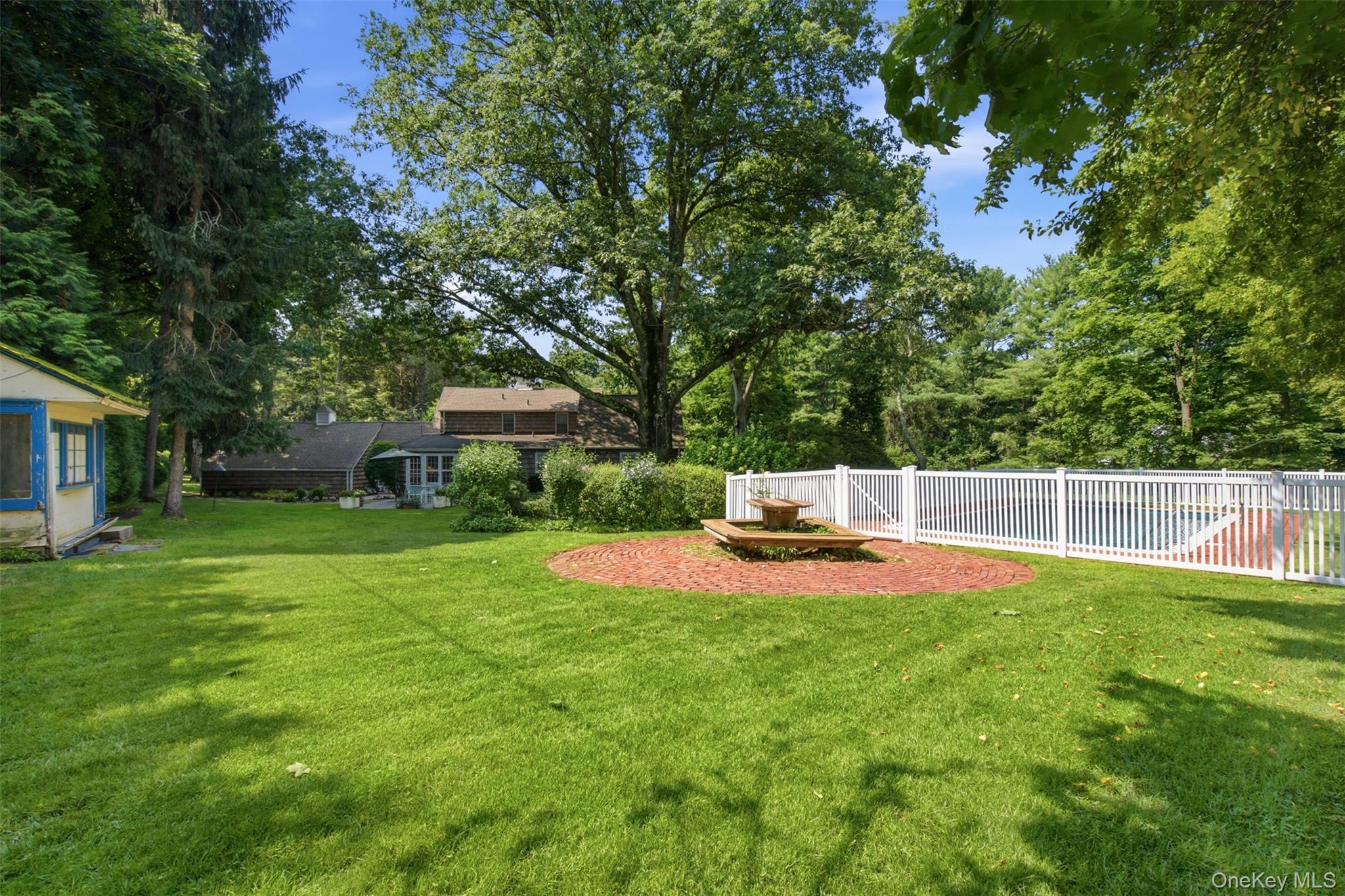 1936 Midlane Property Photo 32