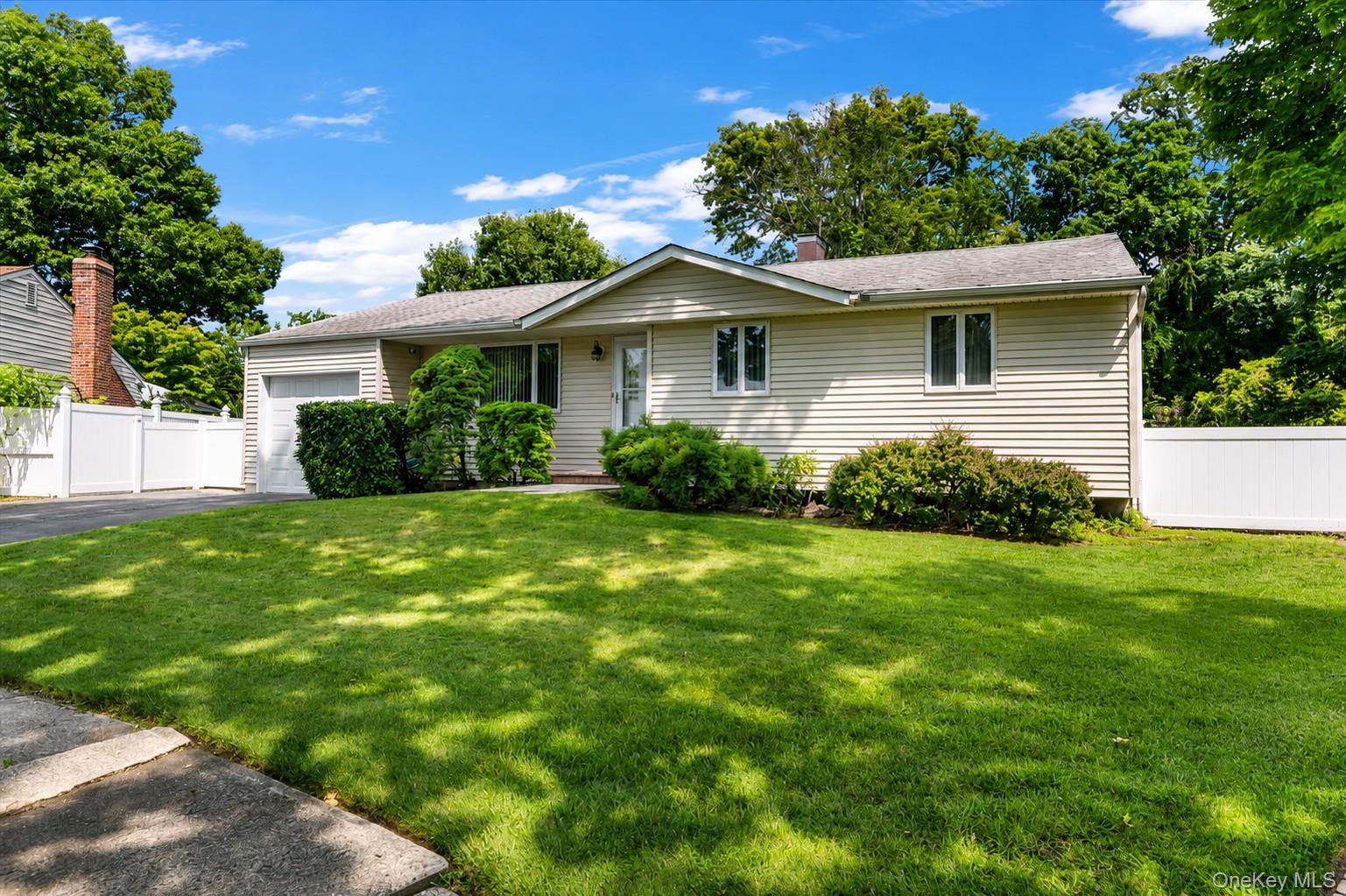 51 Longworth Avenue Property Photo 3