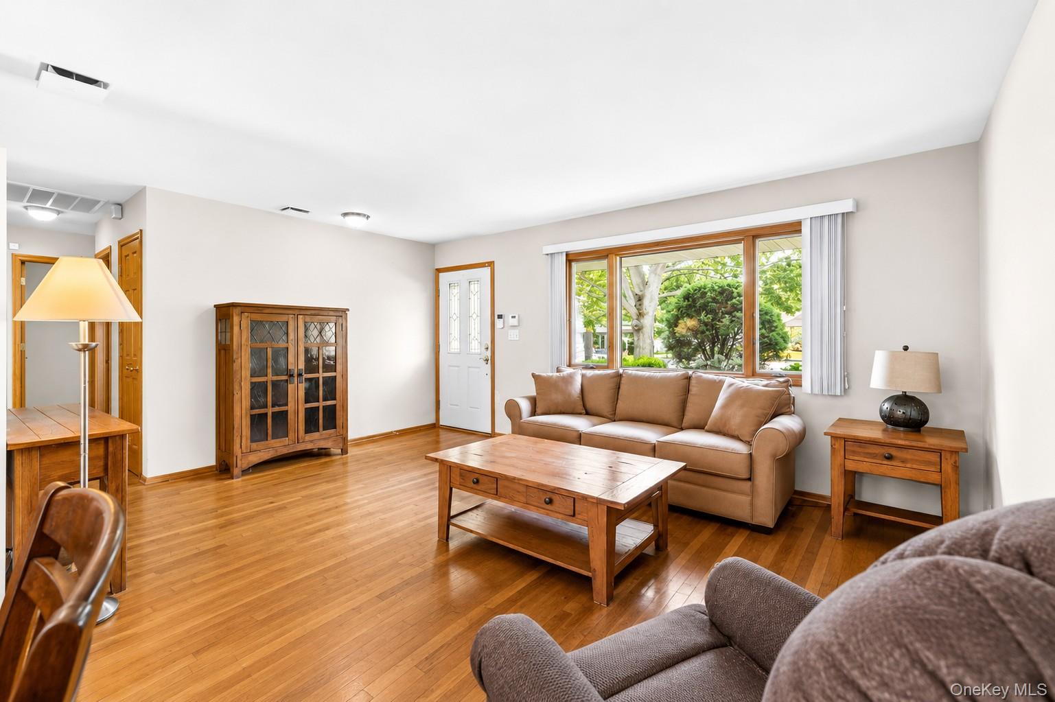 51 Longworth Avenue Property Photo 7