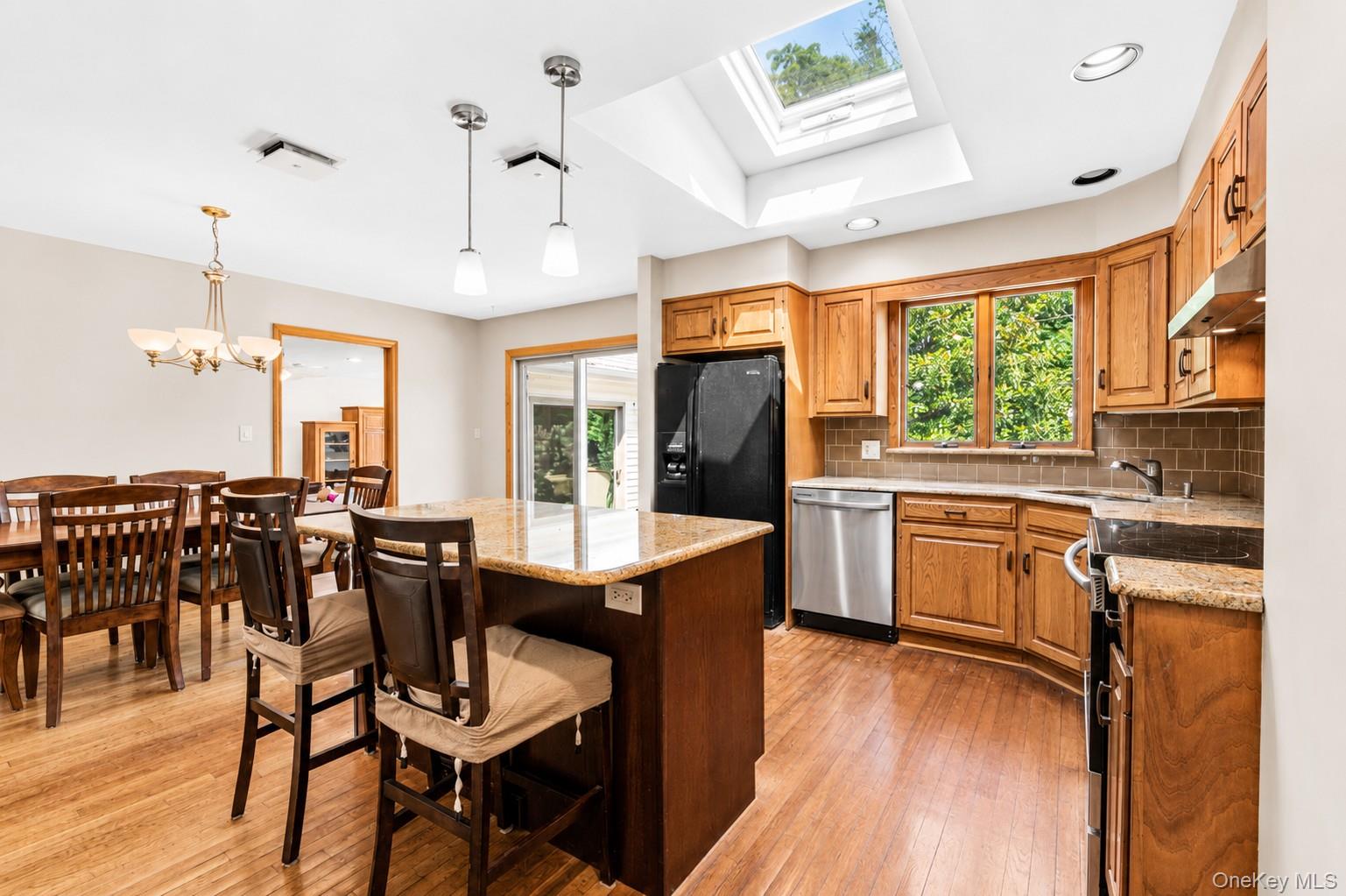 51 Longworth Avenue Property Photo 11