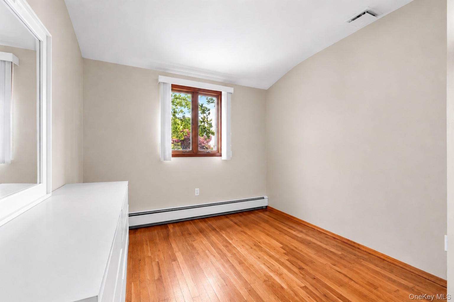 51 Longworth Avenue Property Photo 26