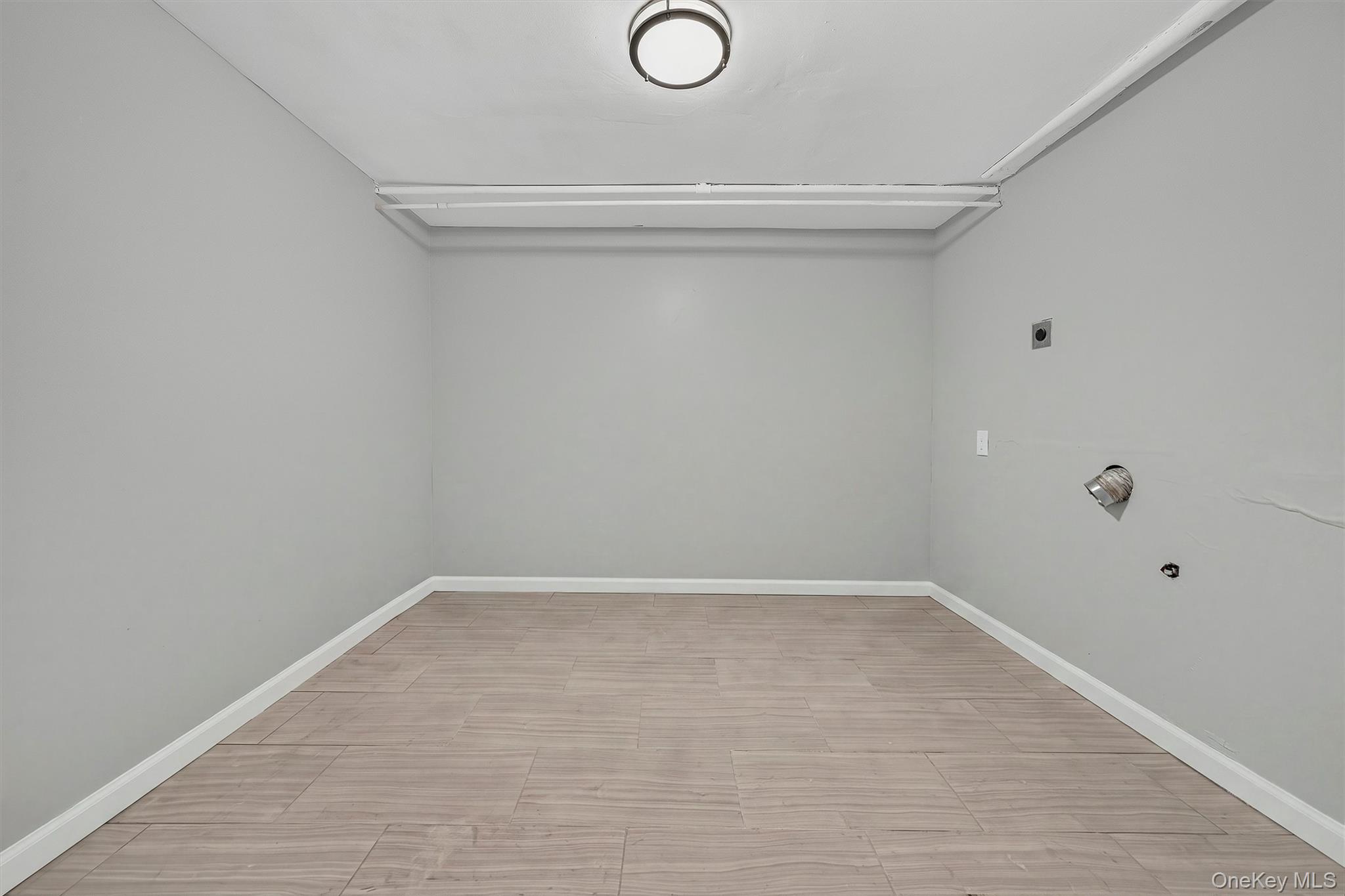 9 Alan Road 9 Property Photo 24