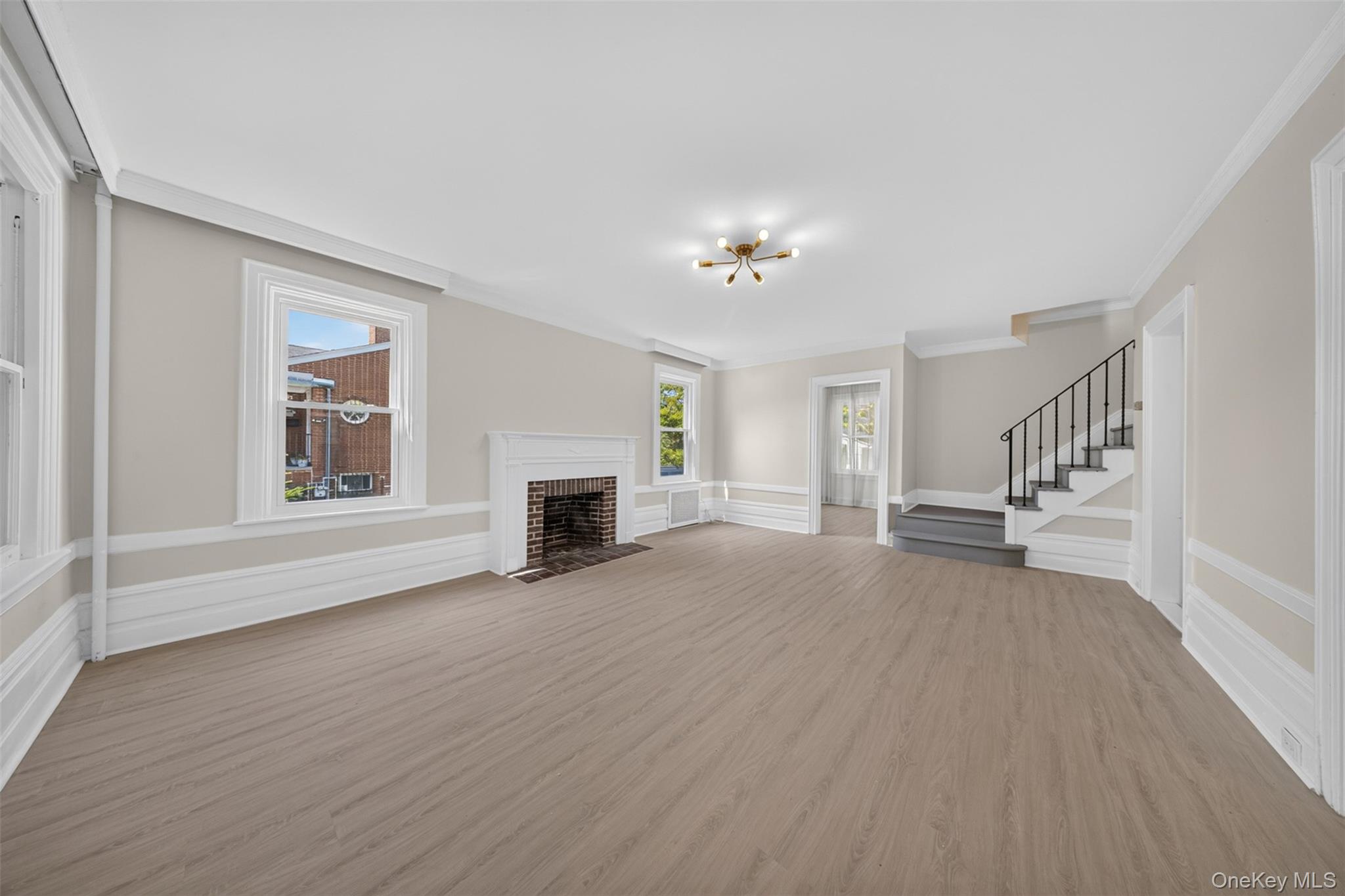 3358 162nd Street Property Photo 6
