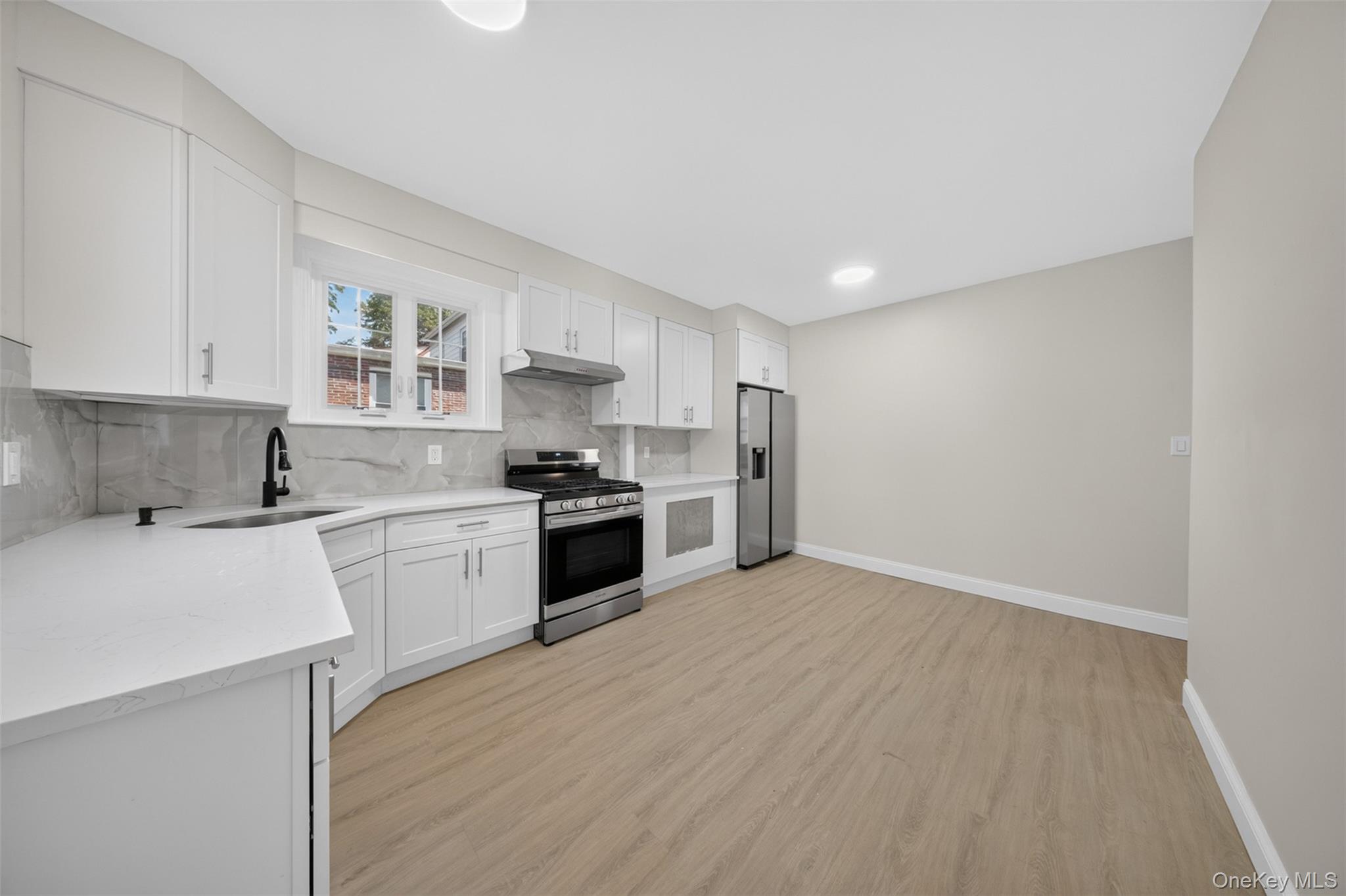 3358 162nd Street Property Photo 14