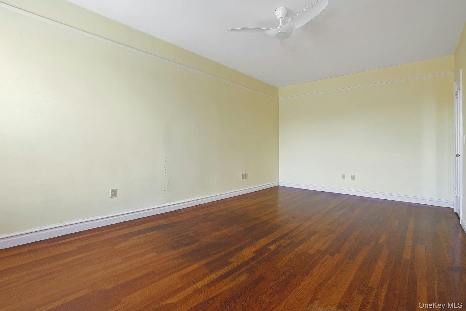 1470 Midland Ave 5l Property Photo 22