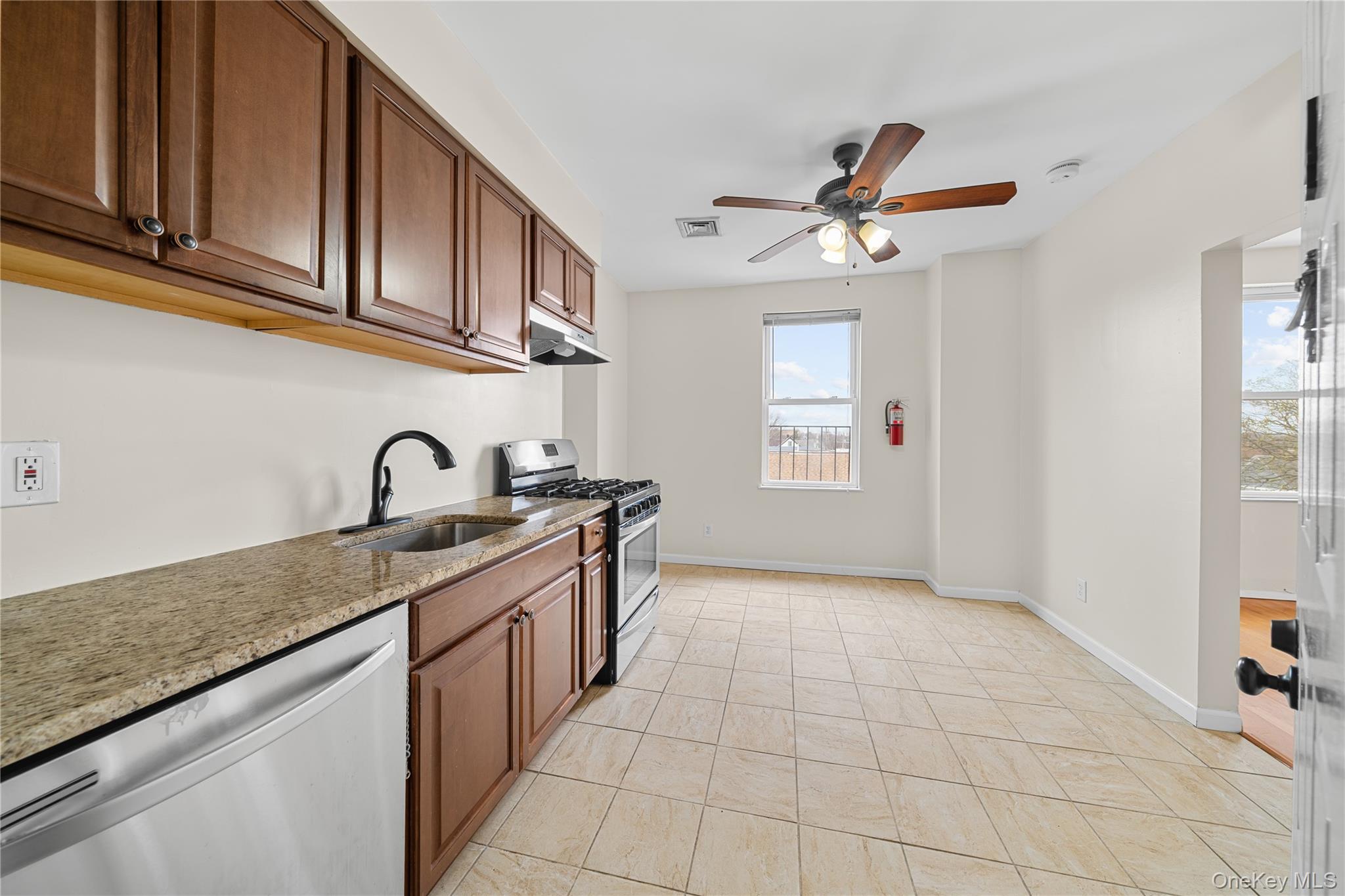 402 Jericho Turnpike 4 Property Photo 1