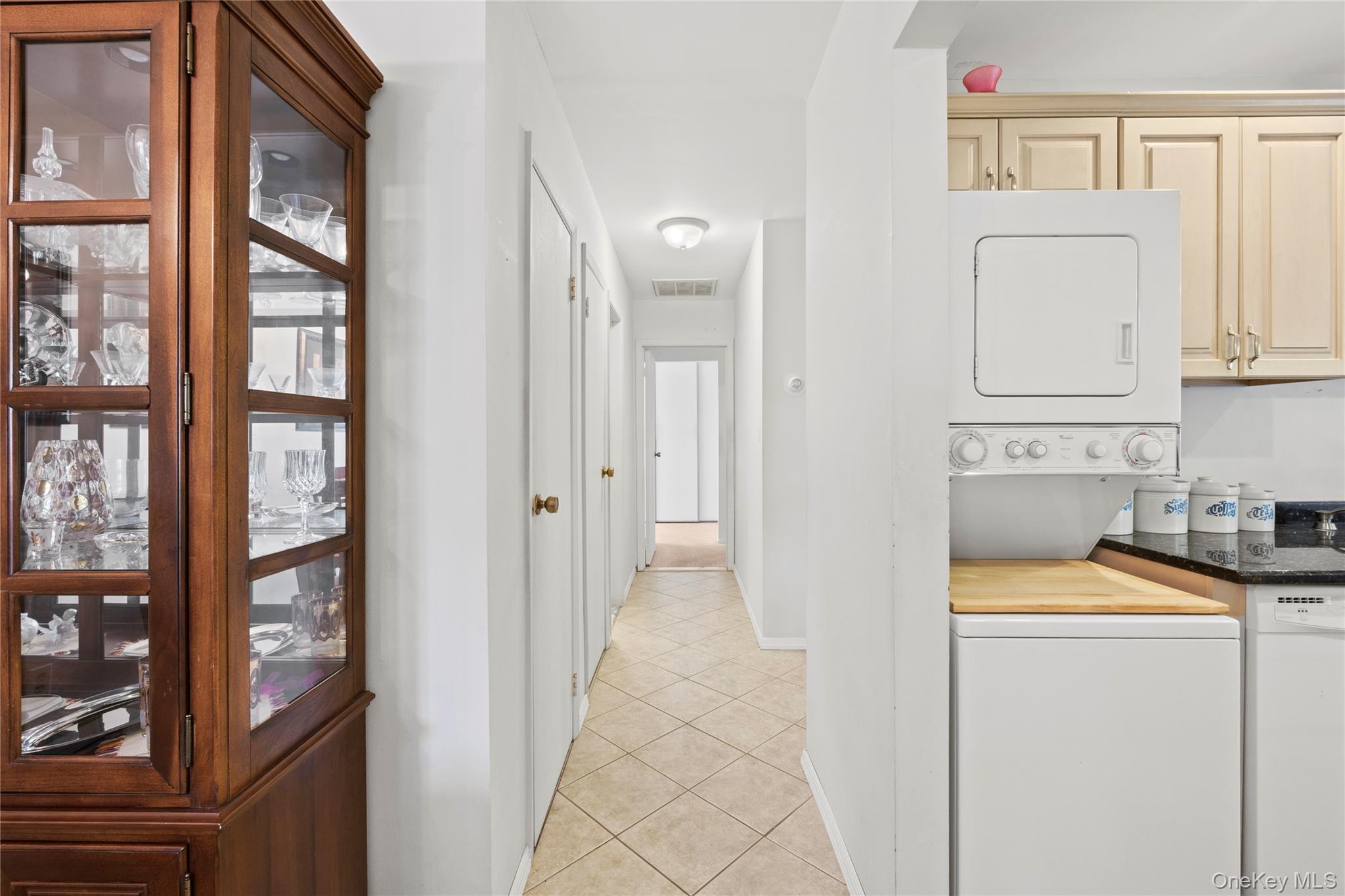 302 Bentley Court Property Photo 15