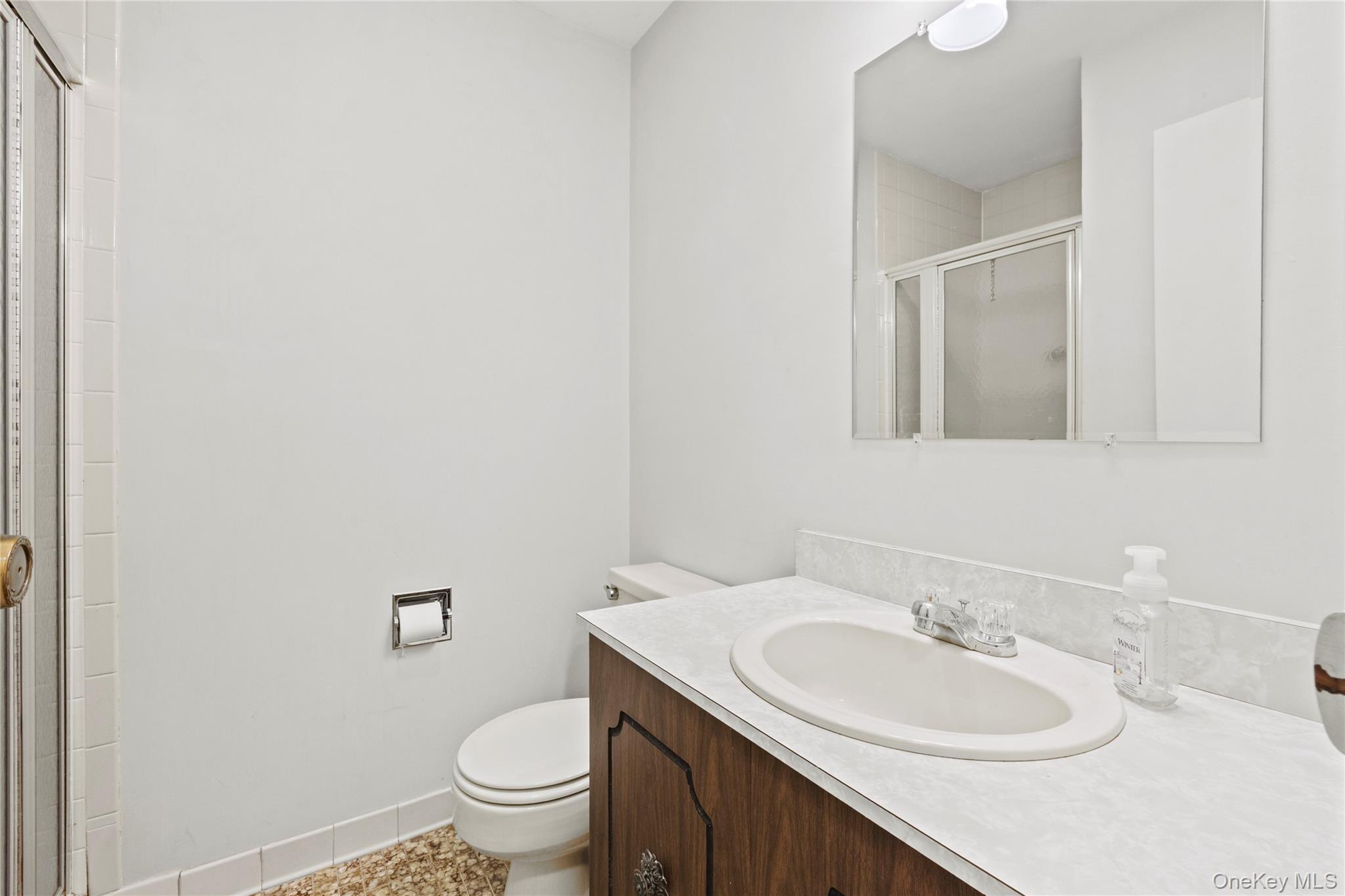302 Bentley Court Property Photo 16