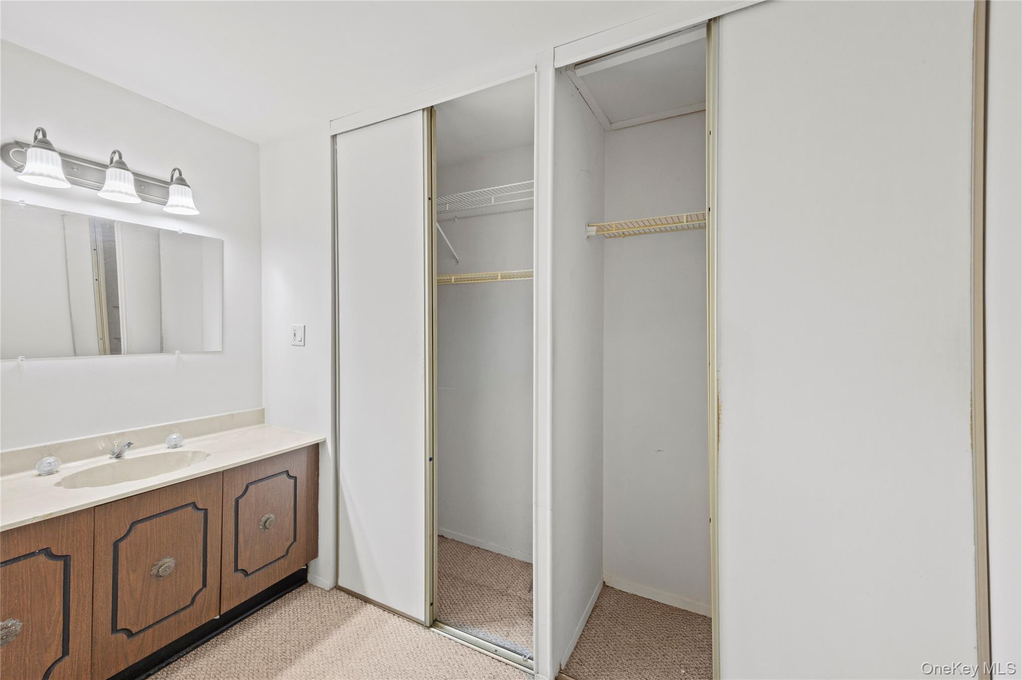 302 Bentley Court Property Photo 20