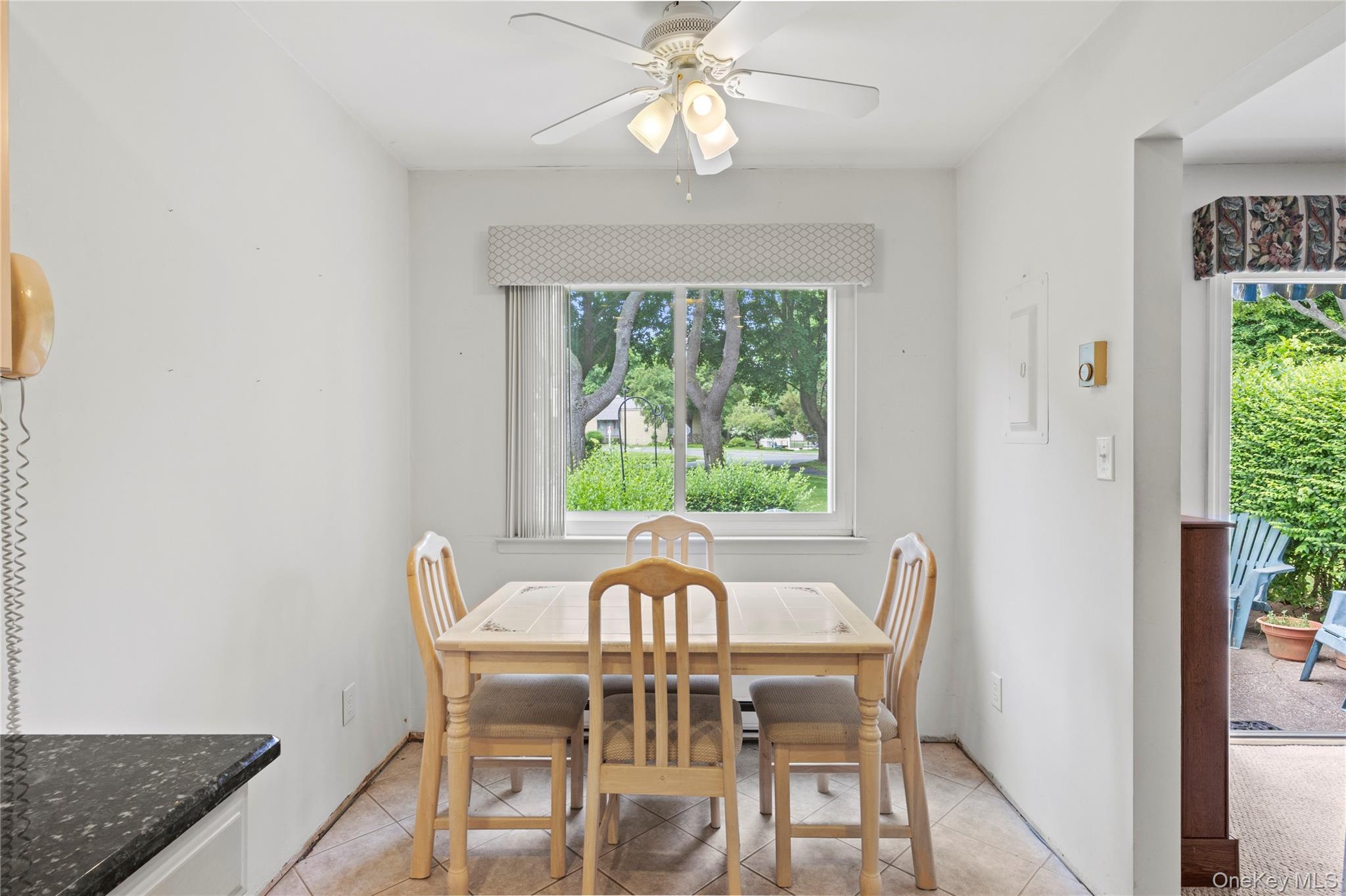 302 Bentley Court Property Photo 25