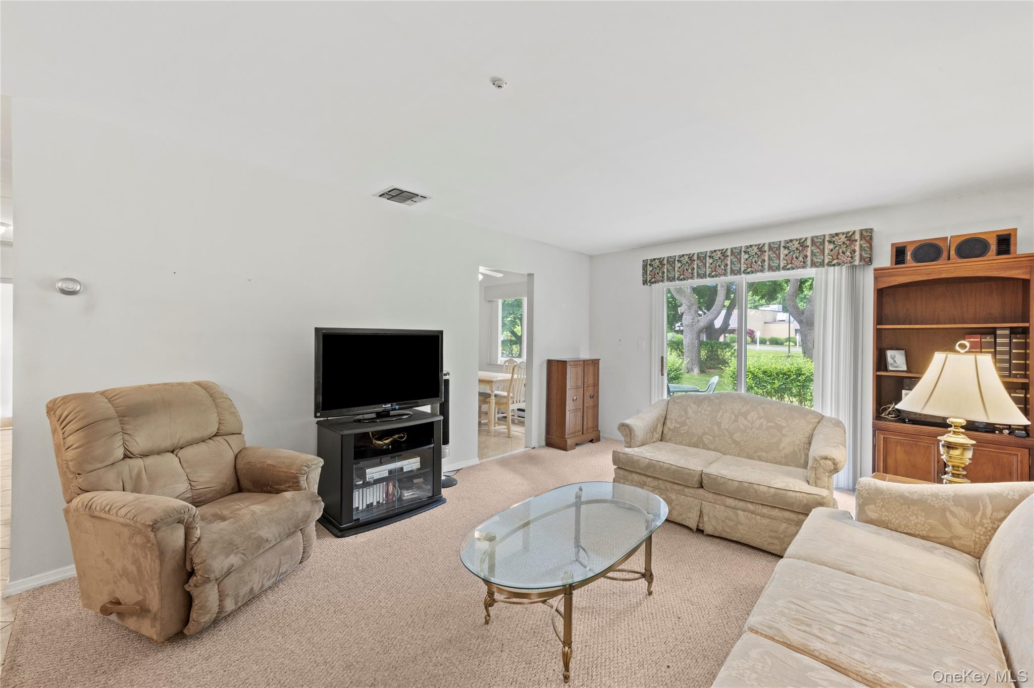 302 Bentley Court Property Photo 31