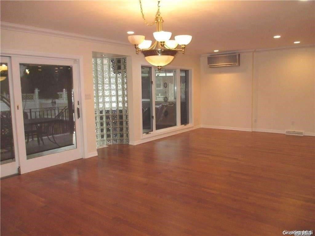 2314 215th St Property Photo 2