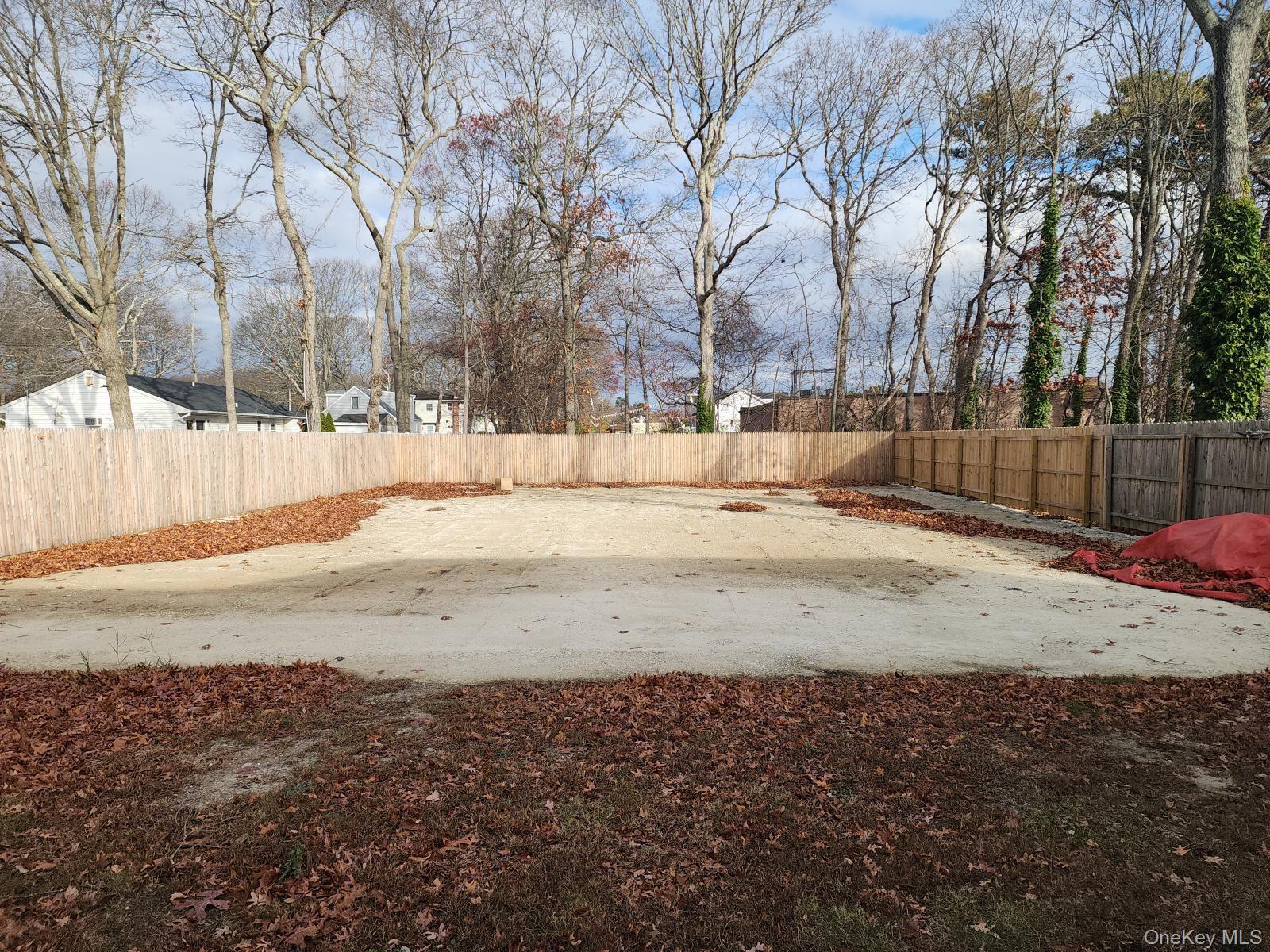 396 William Floyd Parkway Property Photo 1