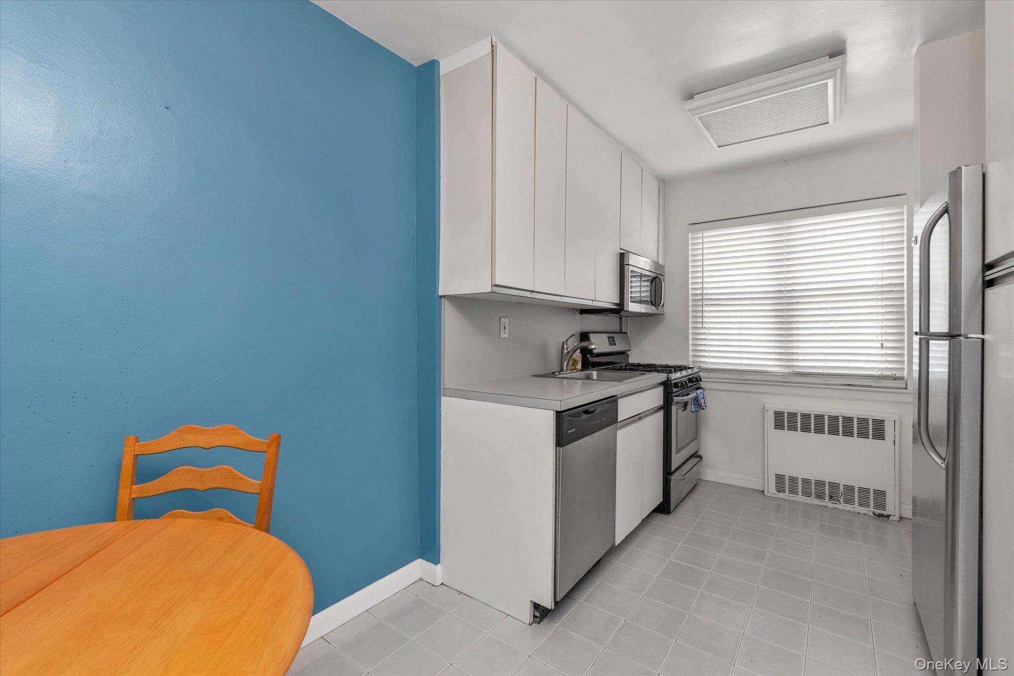 415 Merrick Road 1l Property Photo 6