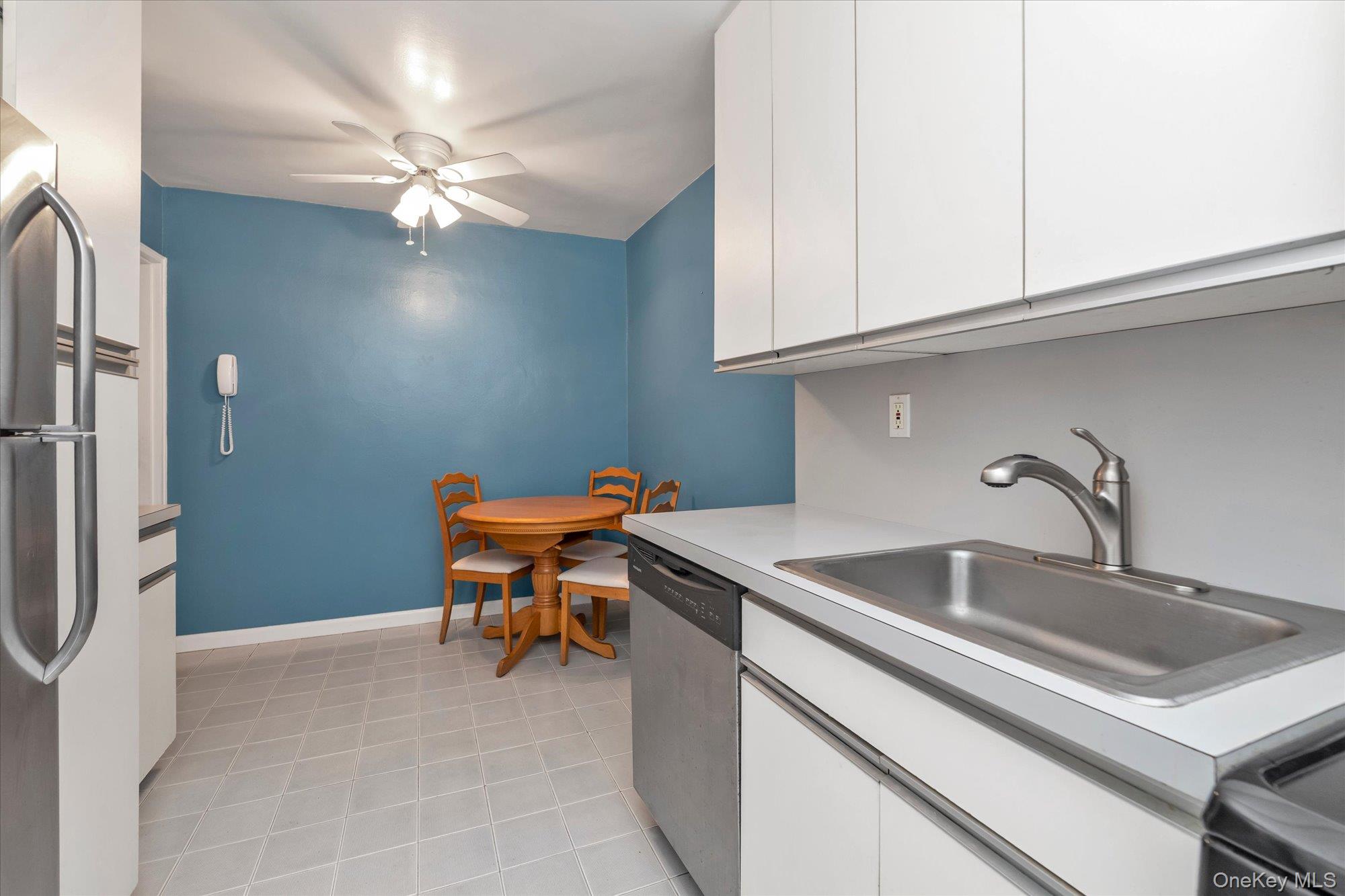415 Merrick Road 1l Property Photo 7