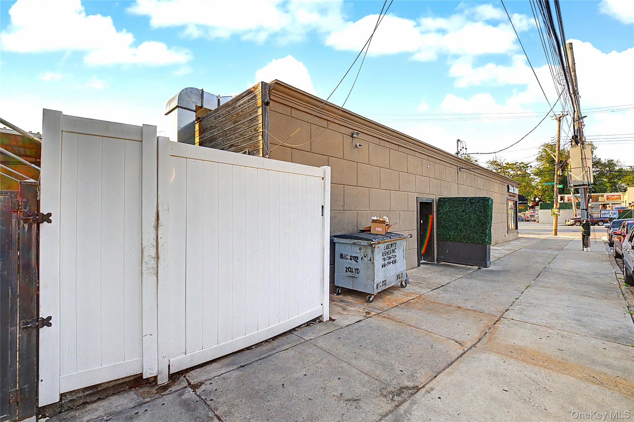 24324 Merrick Boulevard Property Photo 22