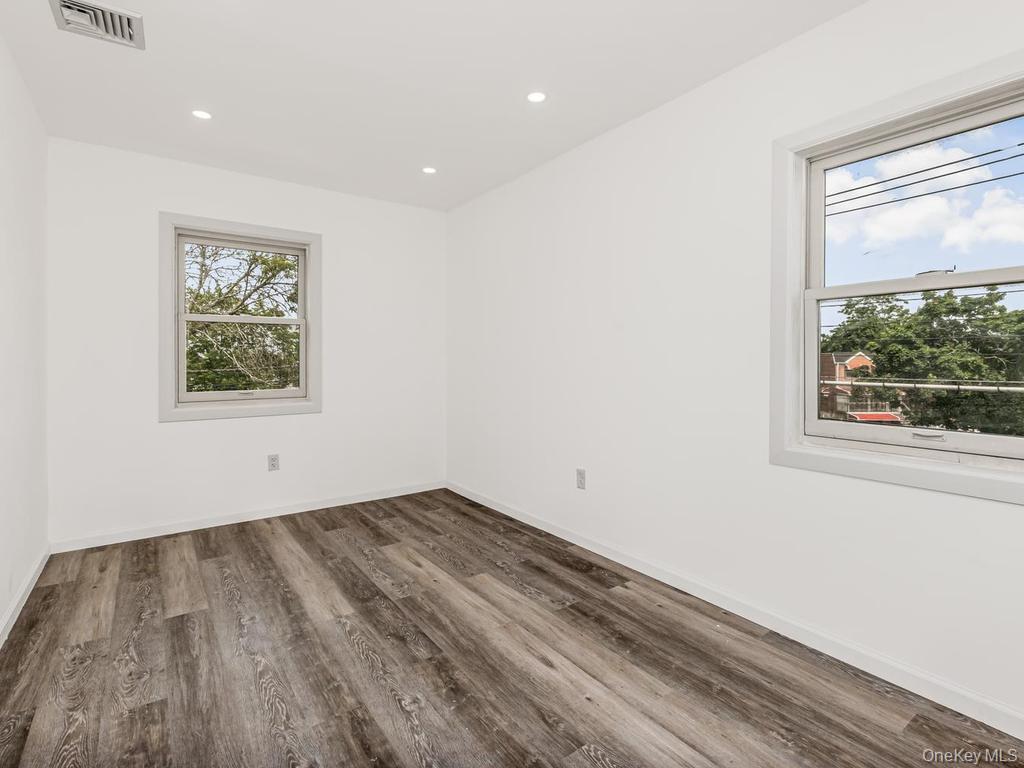 1066 E 219th Street Property Photo 15