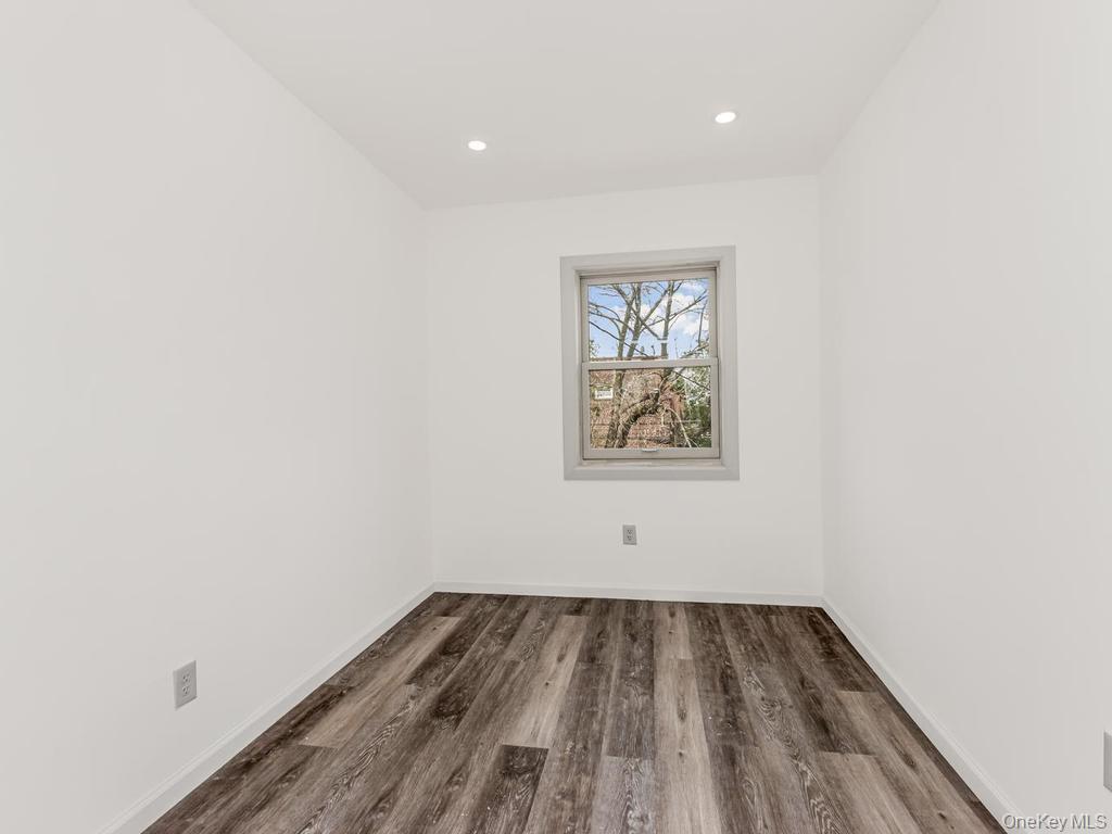1066 E 219th Street Property Photo 16