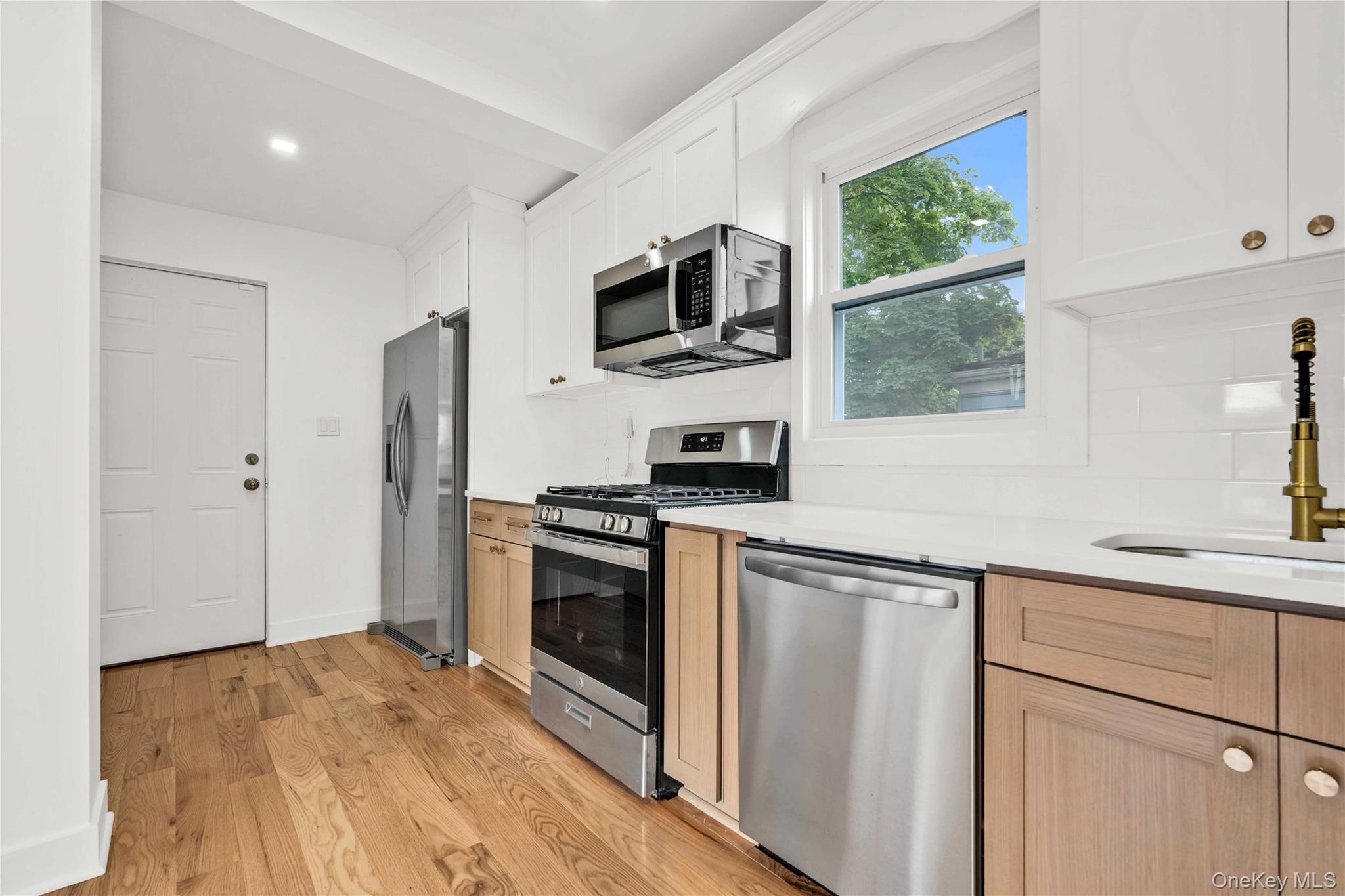42 Satterie Avenue Property Photo 6