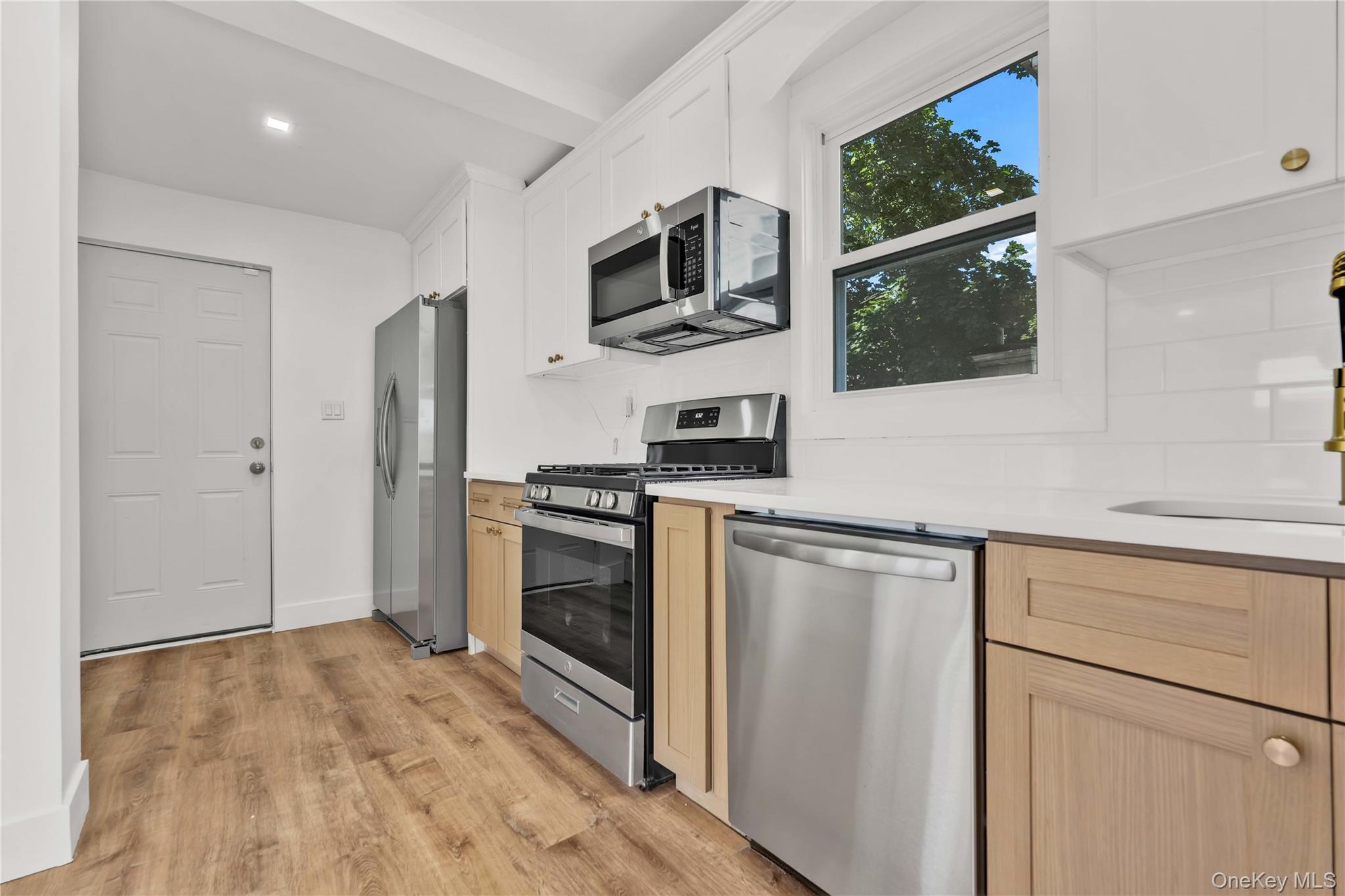 42 Satterie Avenue Property Photo 11