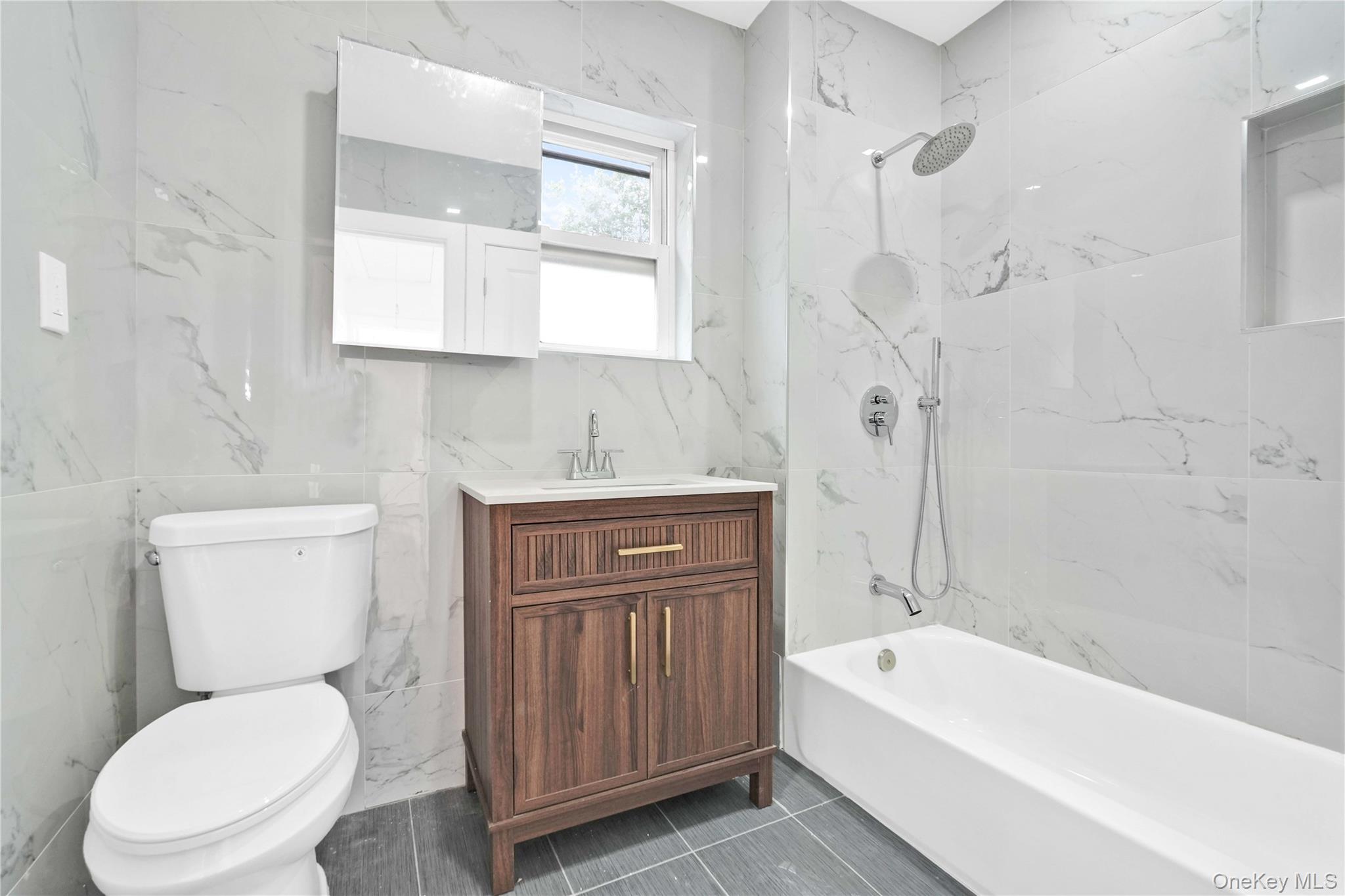 42 Satterie Avenue Property Photo 25