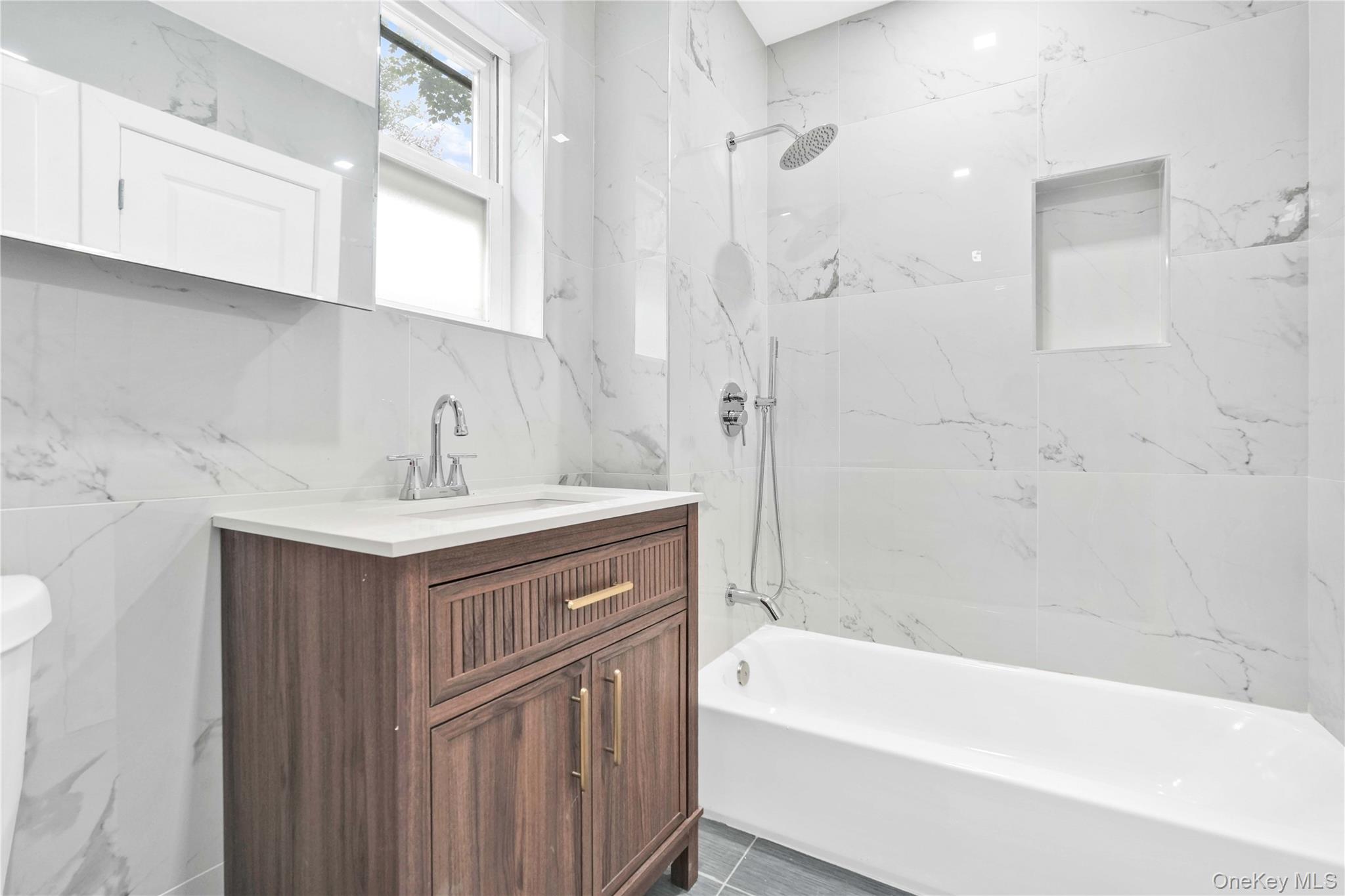 42 Satterie Avenue Property Photo 26