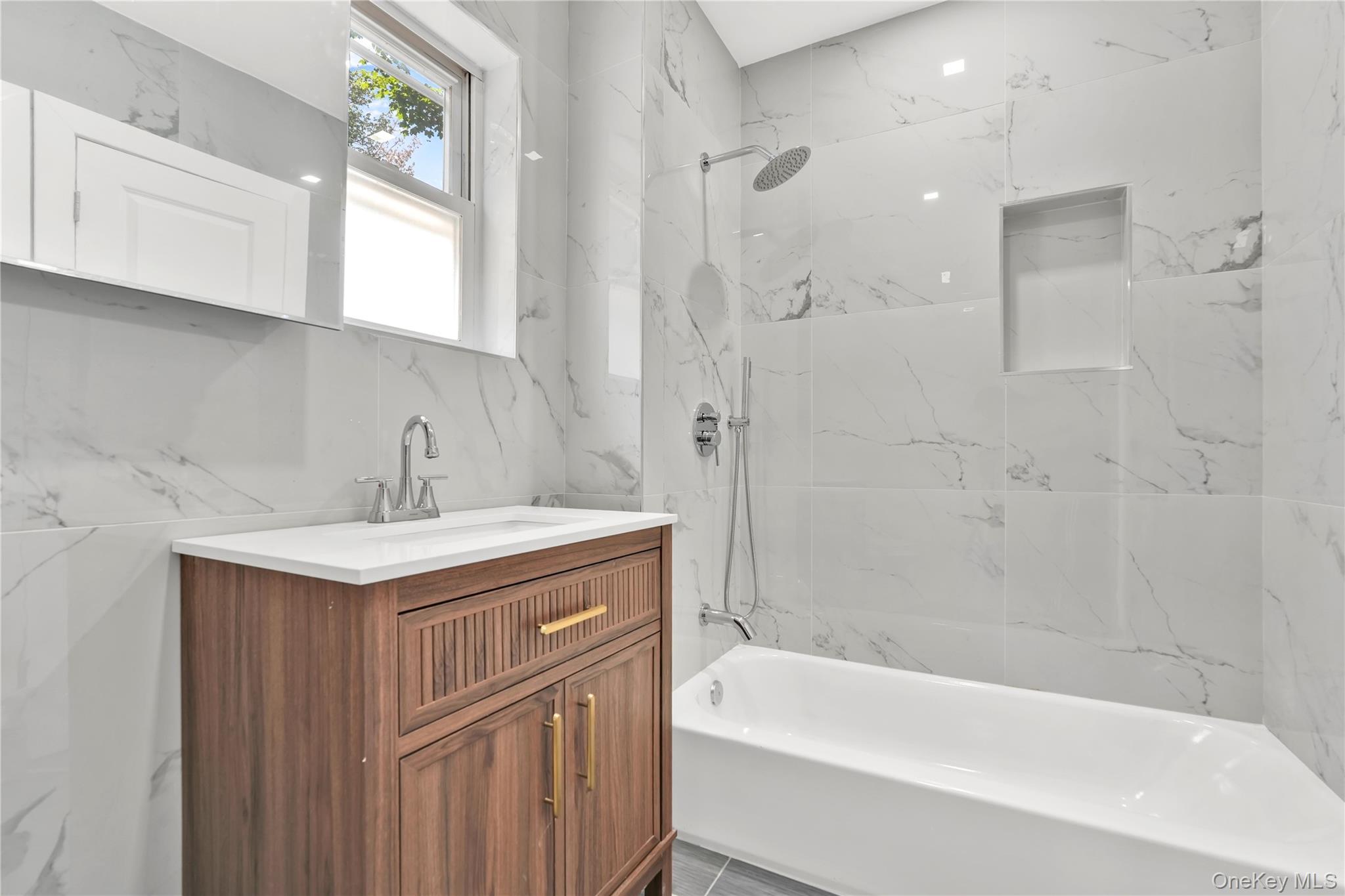 42 Satterie Avenue Property Photo 29