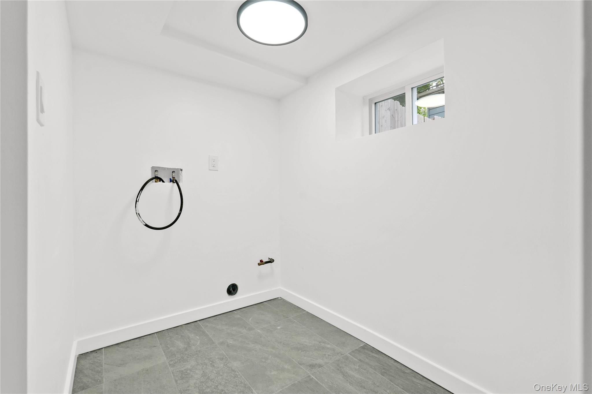 42 Satterie Avenue Property Photo 33