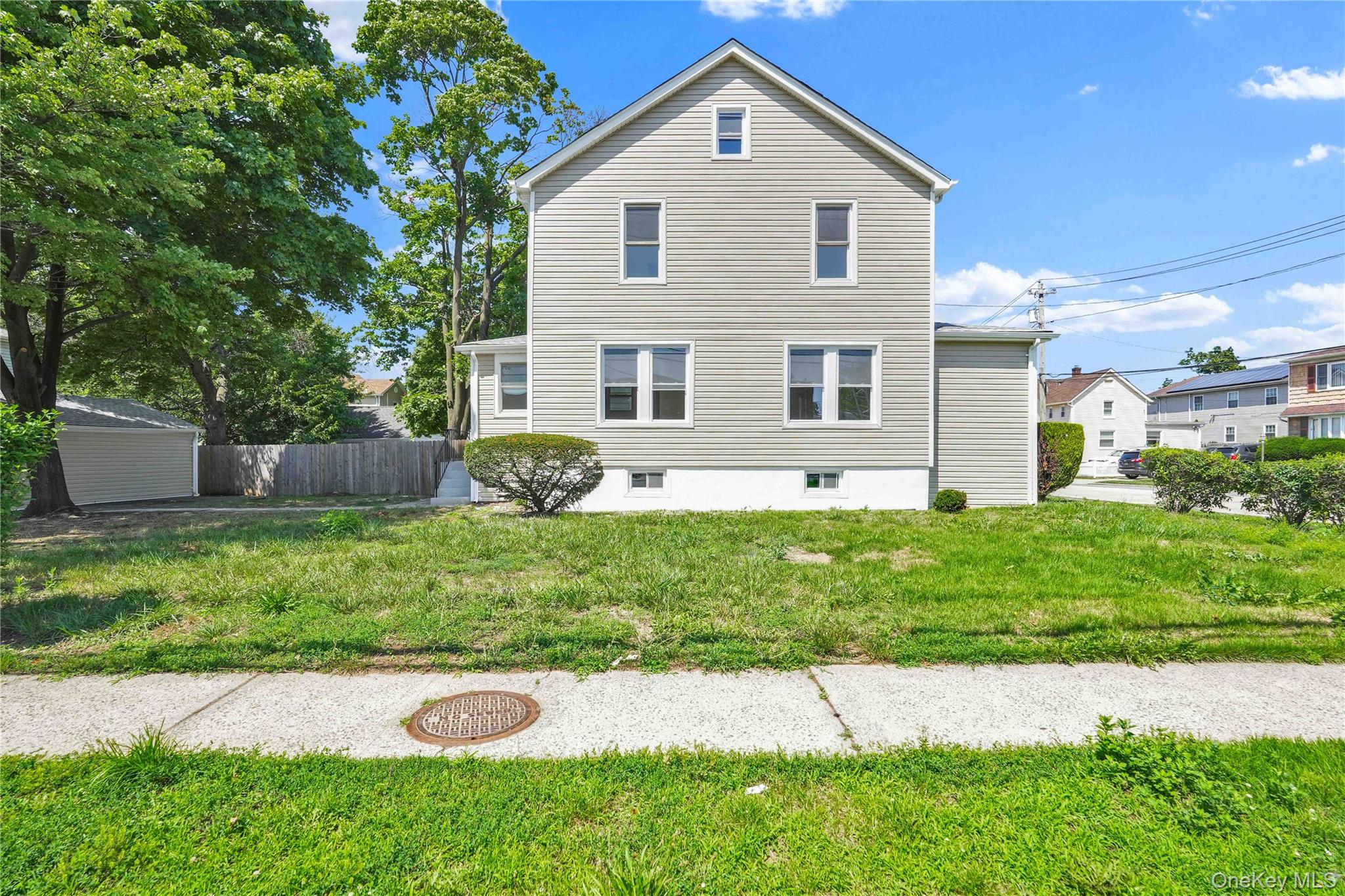 42 Satterie Avenue Property Photo 44