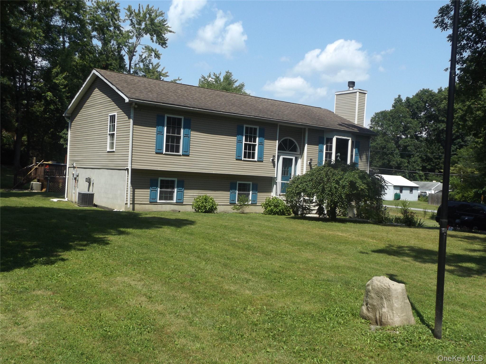 185 Ring Road Property Photo 1