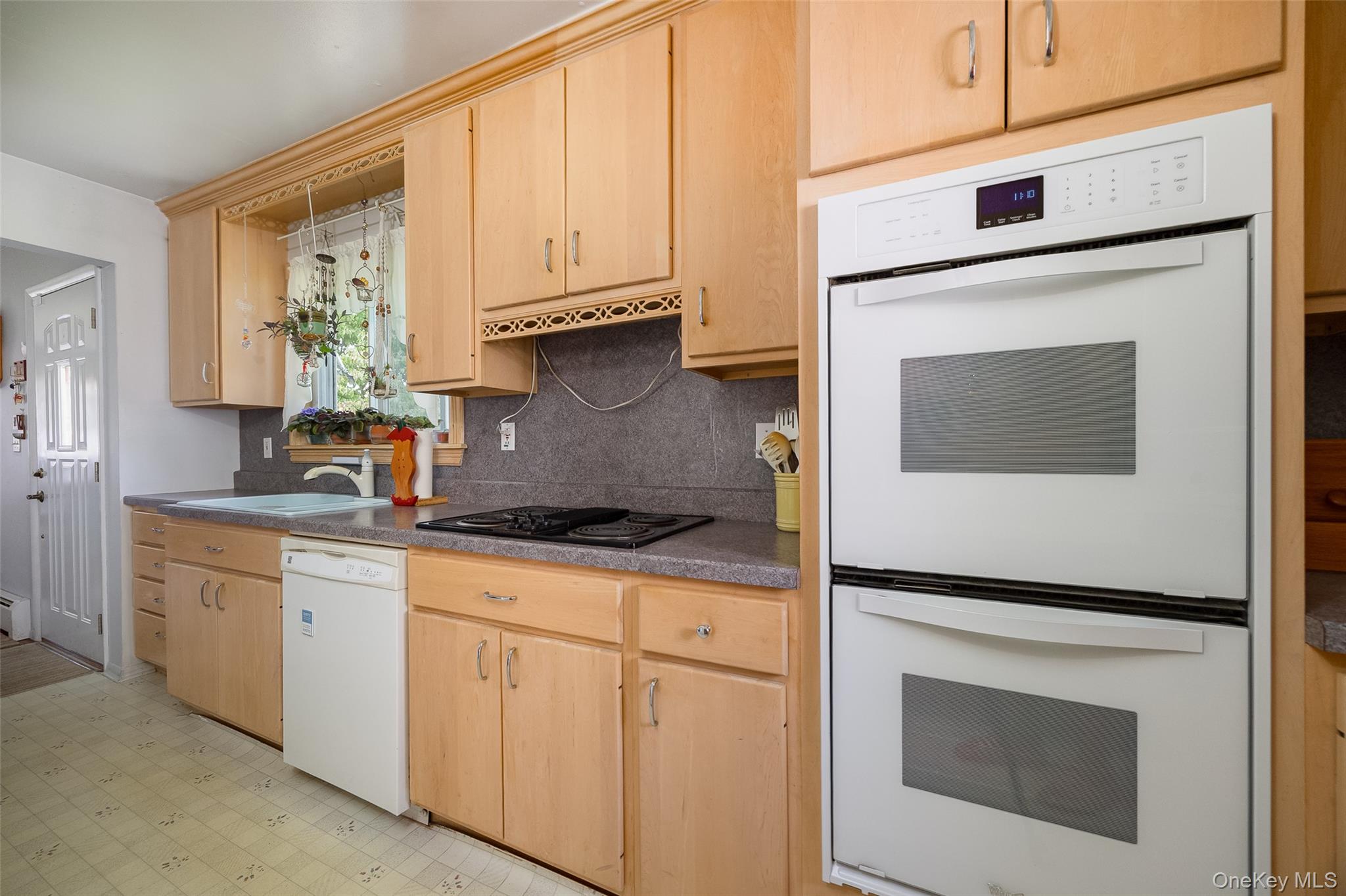 76 Phillips Street Property Photo 8