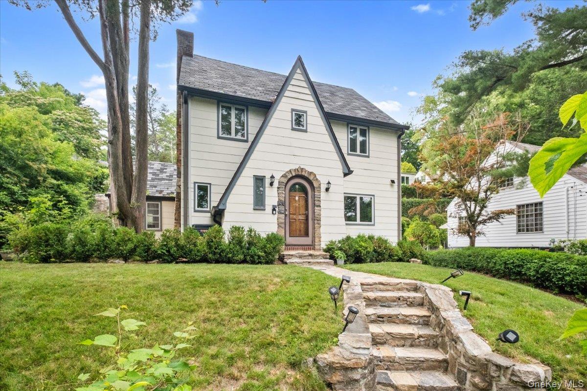 1187 Post Road Property Photo 1