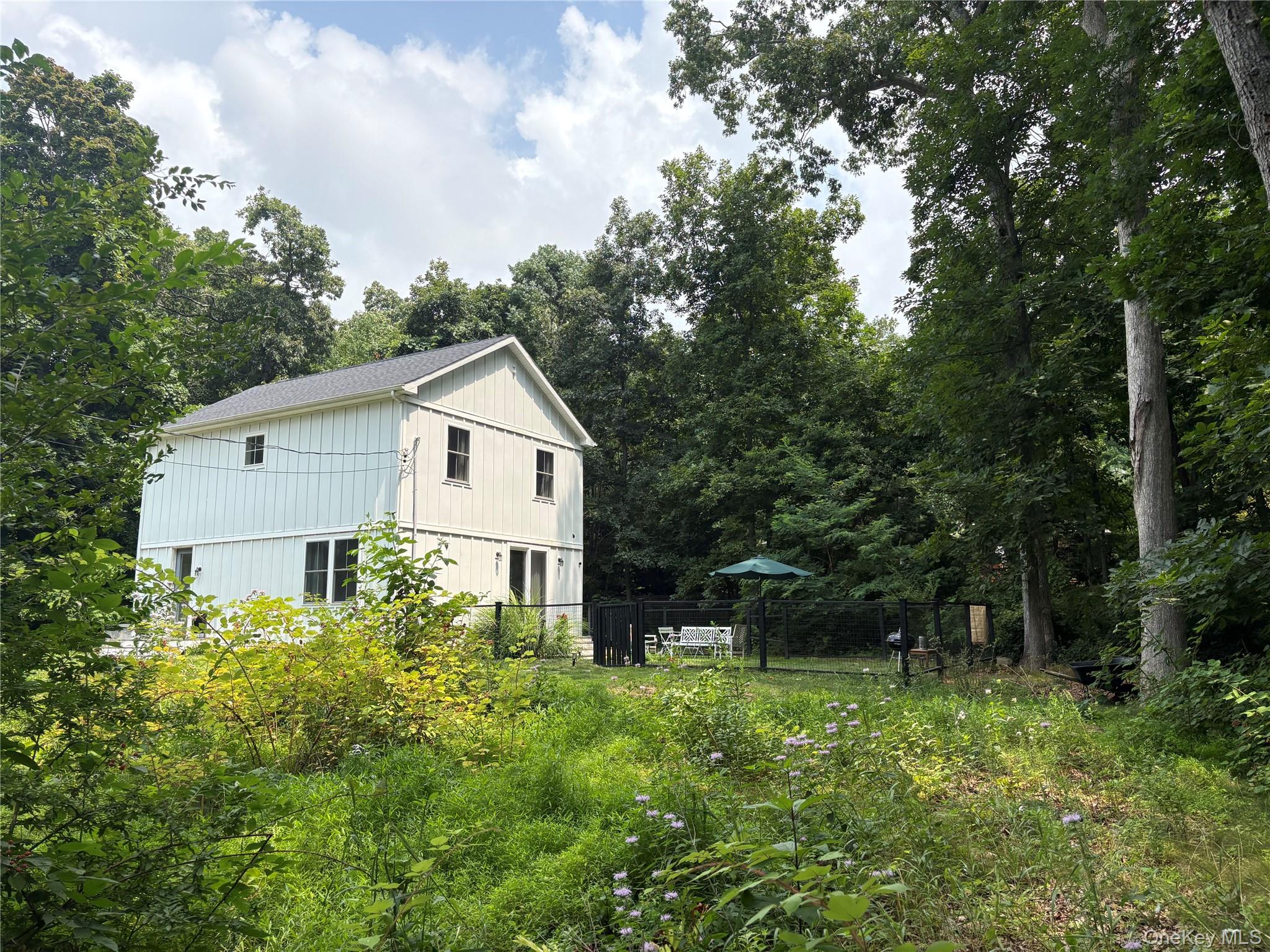 13595 Soundview Avenue Property Photo 1
