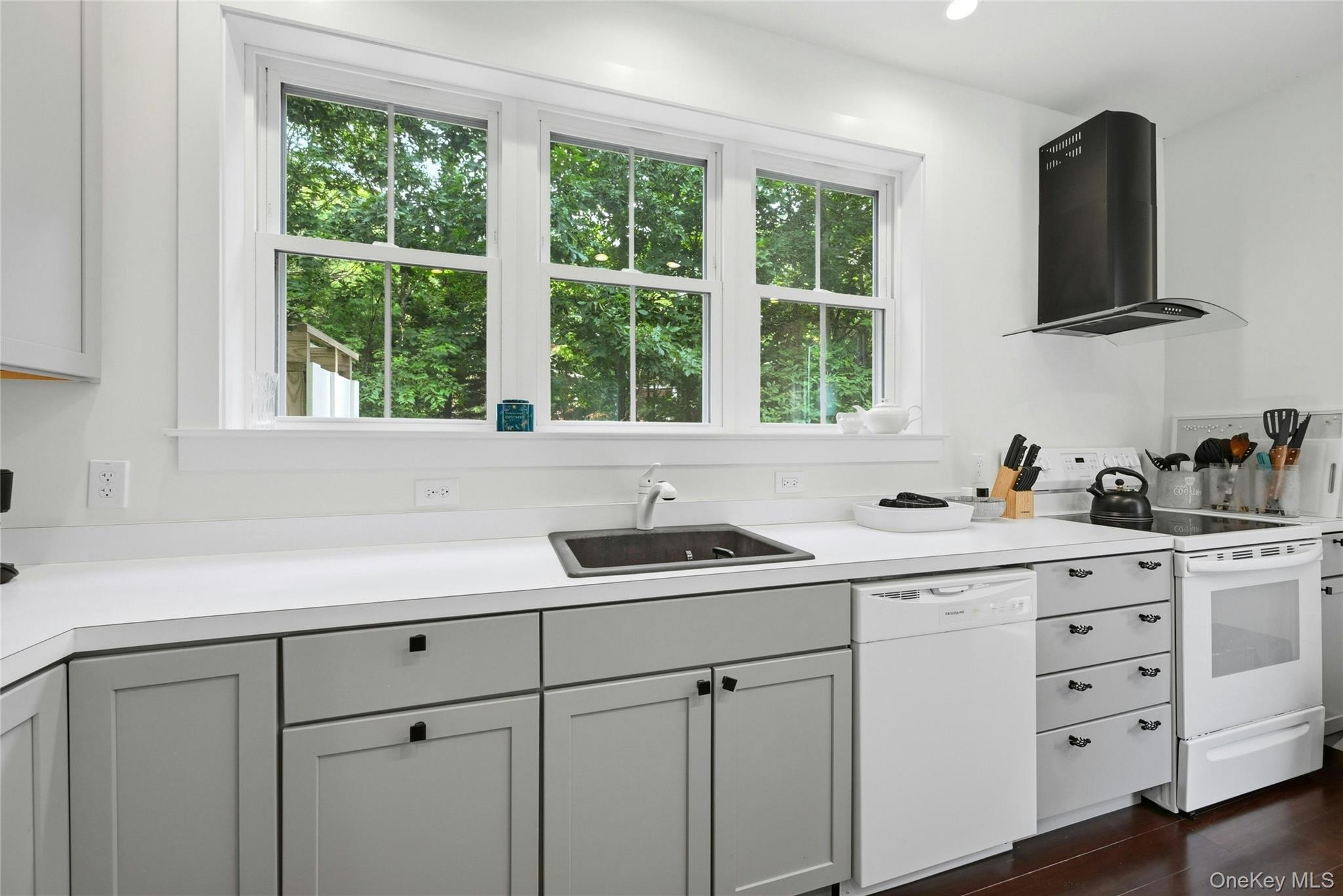 13595 Soundview Avenue Property Photo 8