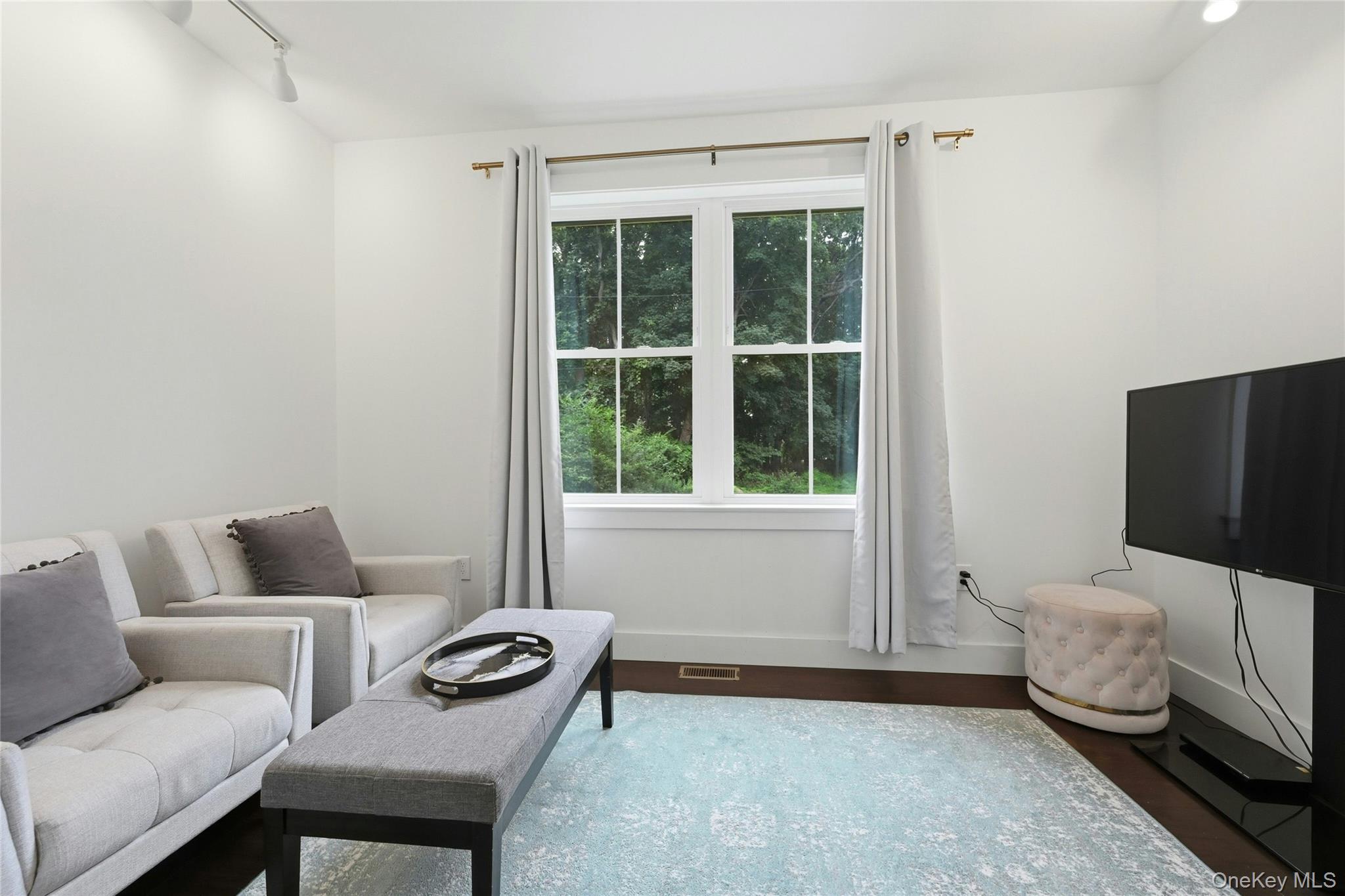 13595 Soundview Avenue Property Photo 10