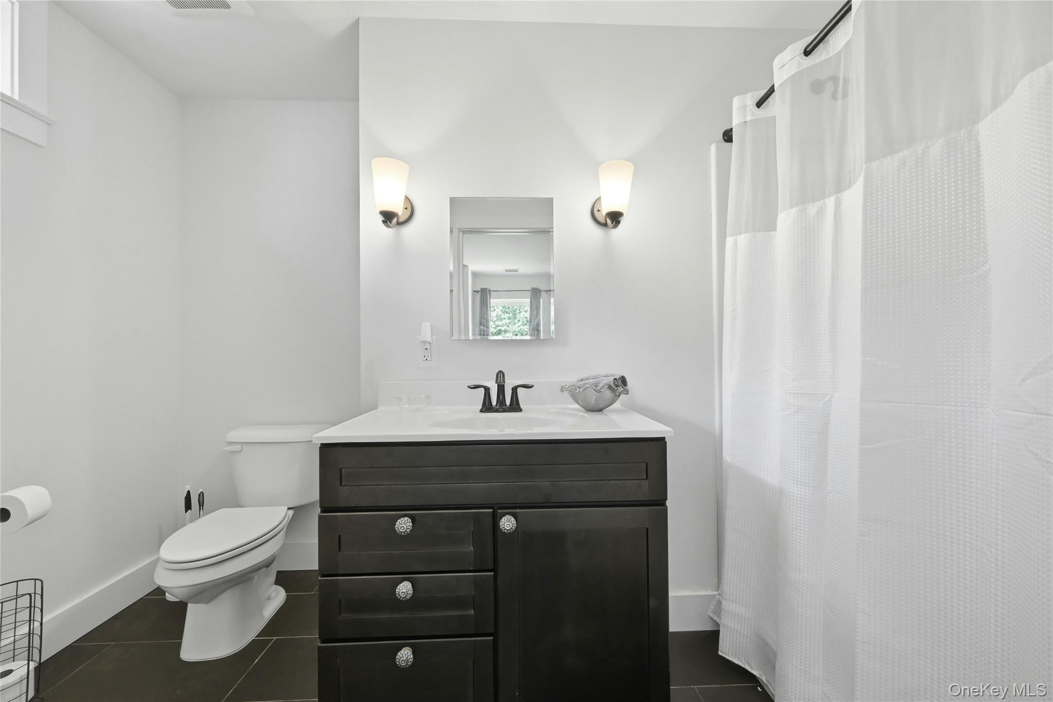 13595 Soundview Avenue Property Photo 12
