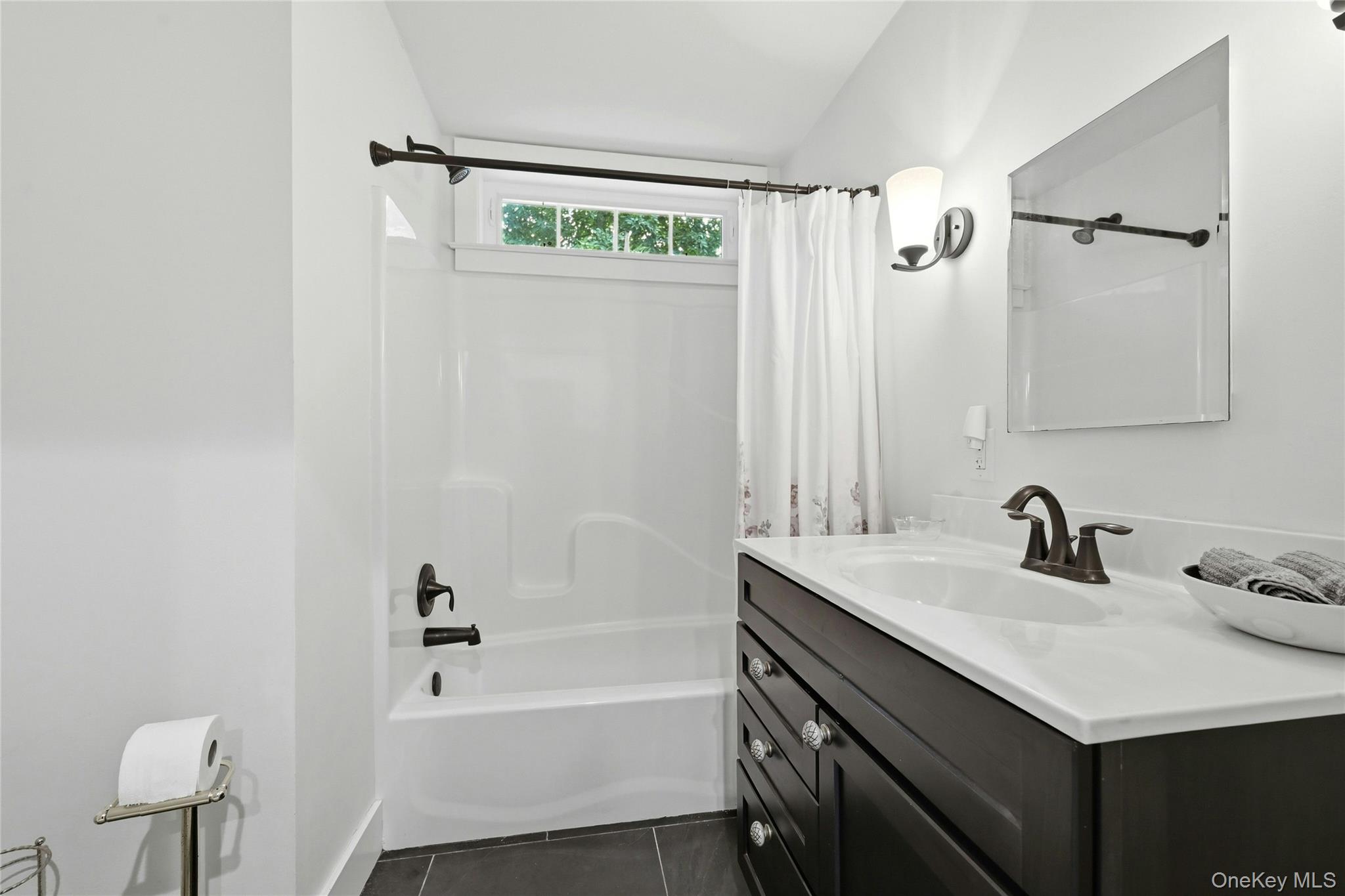 13595 Soundview Avenue Property Photo 14