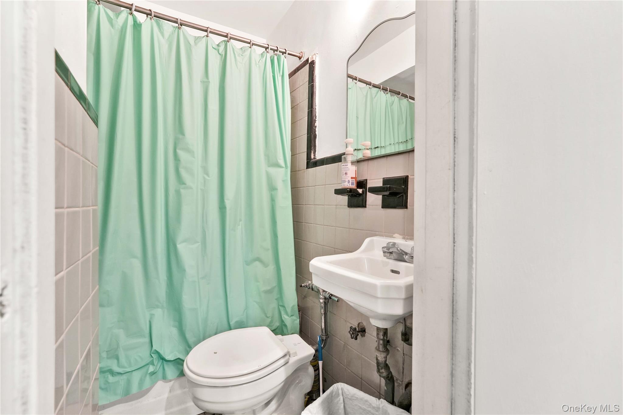 6940 Yellowstone Boulevard 9 & 10 Property Photo 17