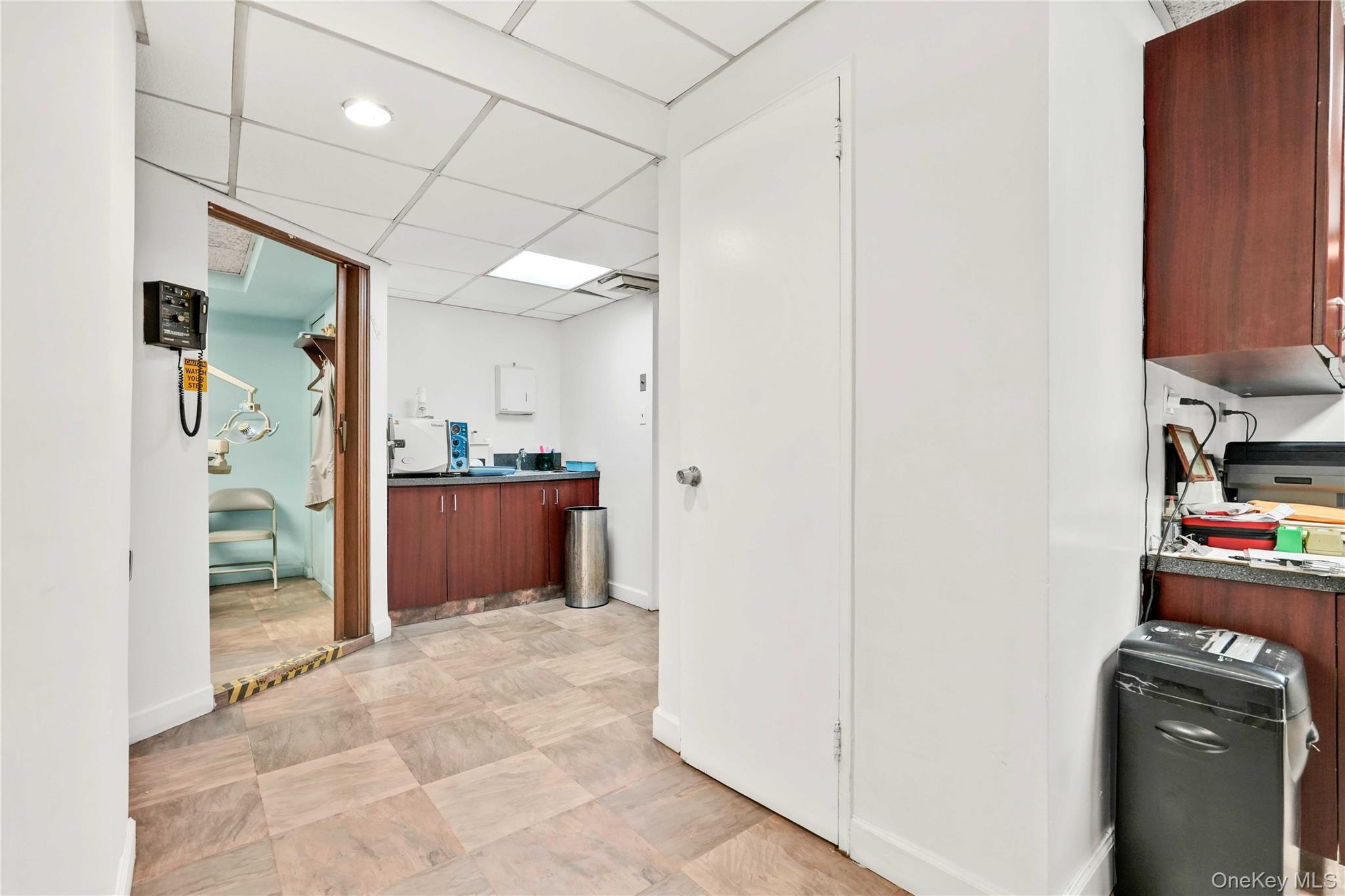 6940 Yellowstone Boulevard 9 & 10 Property Photo 18