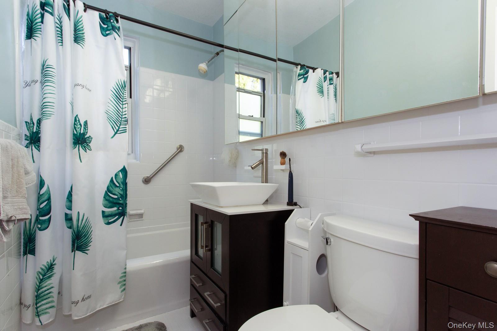1385 Broadway A-34 Property Photo 10