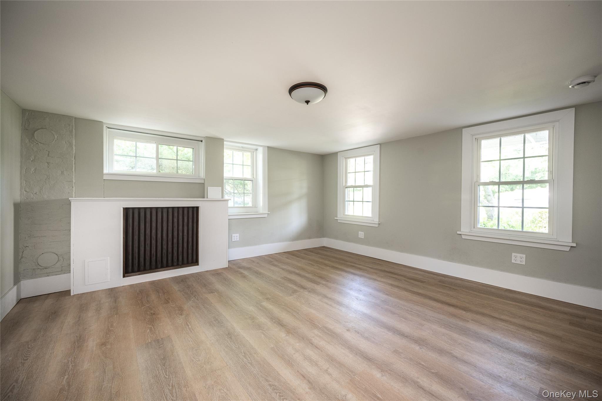 41 Campwoods Road Property Photo 9