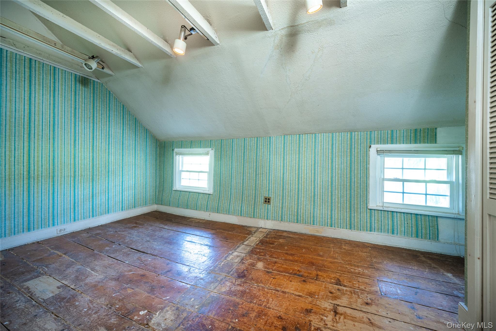 41 Campwoods Road Property Photo 28