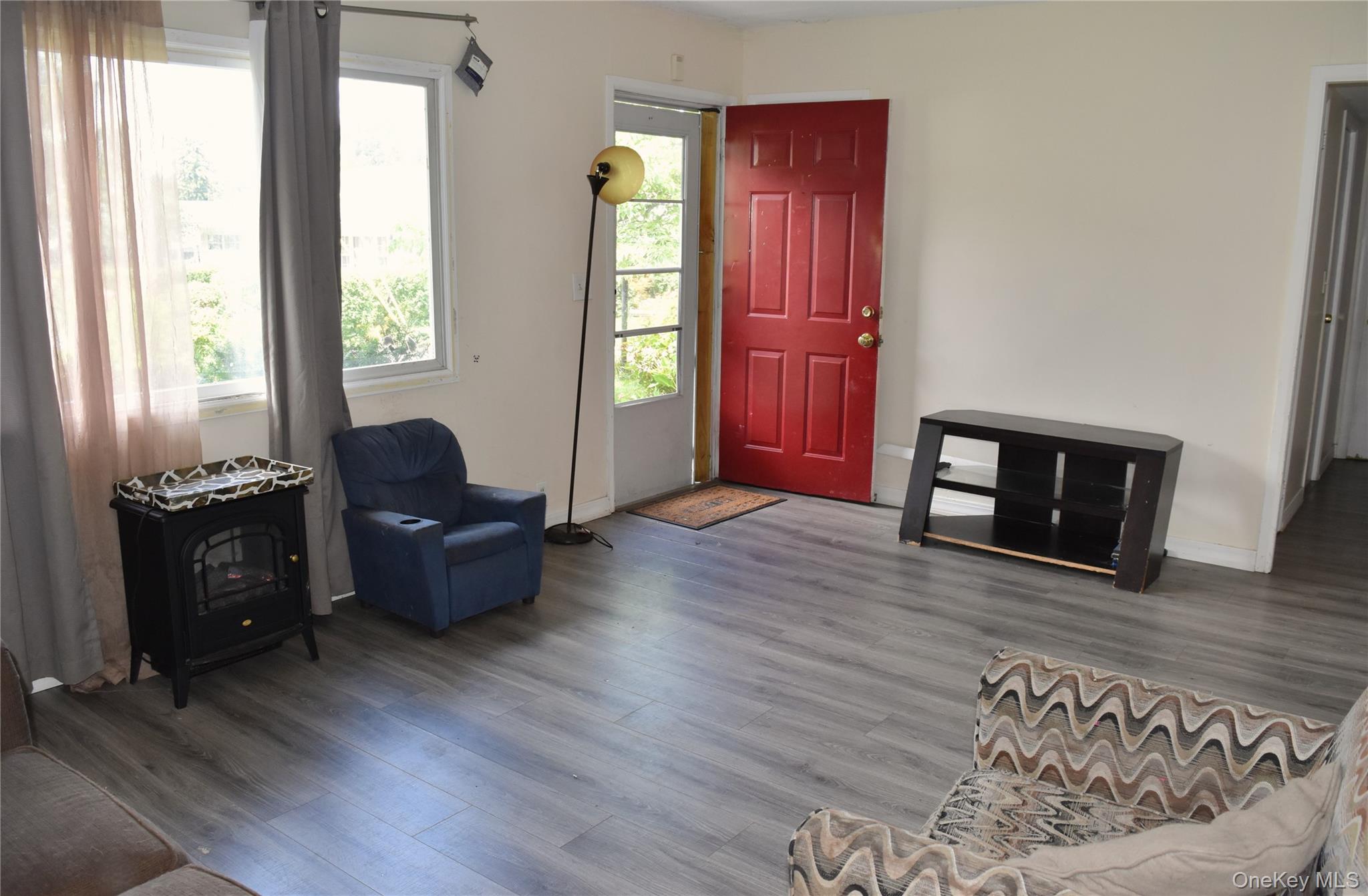 14 Perry Road Property Photo 4