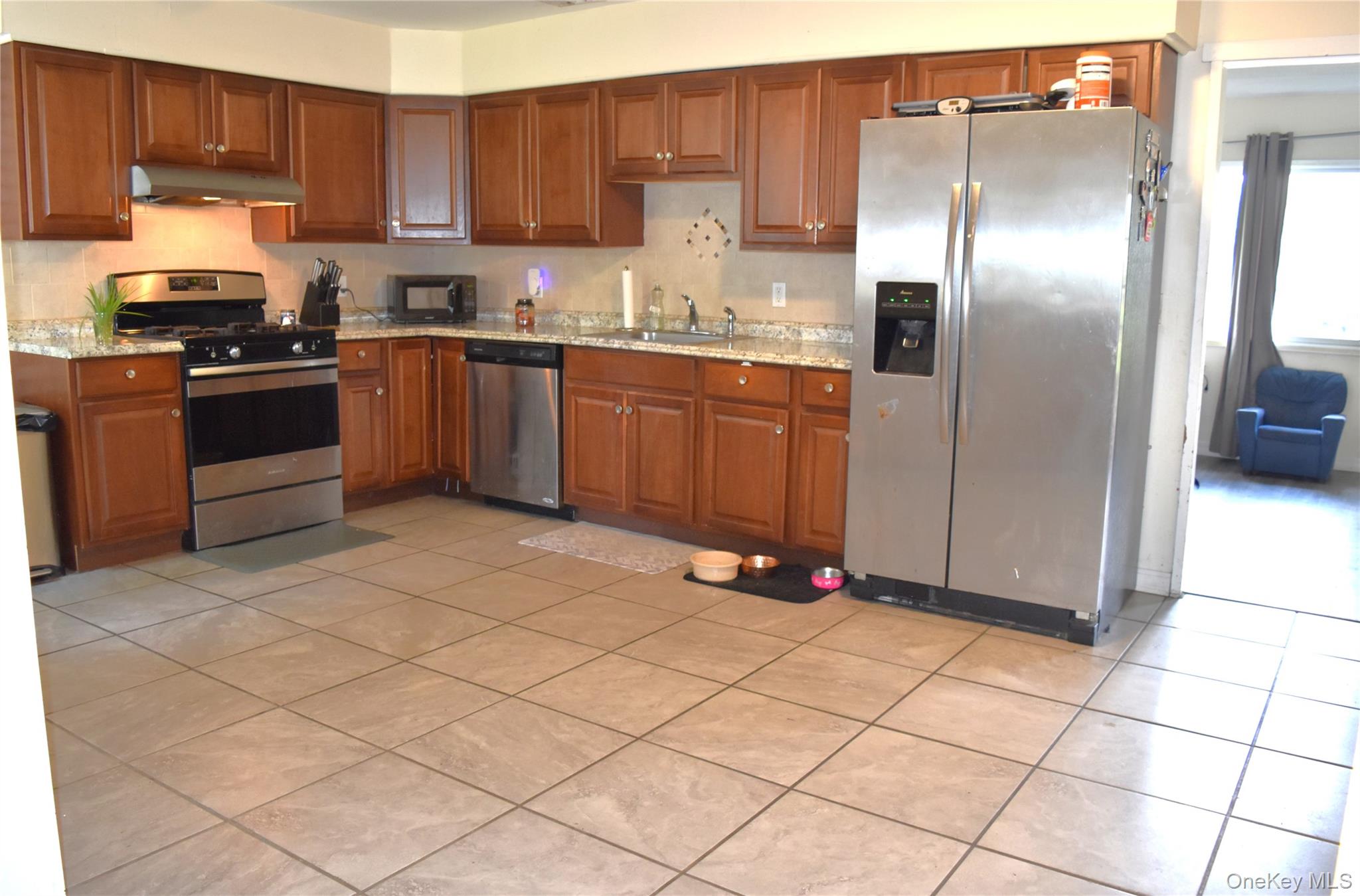 14 Perry Road Property Photo 6