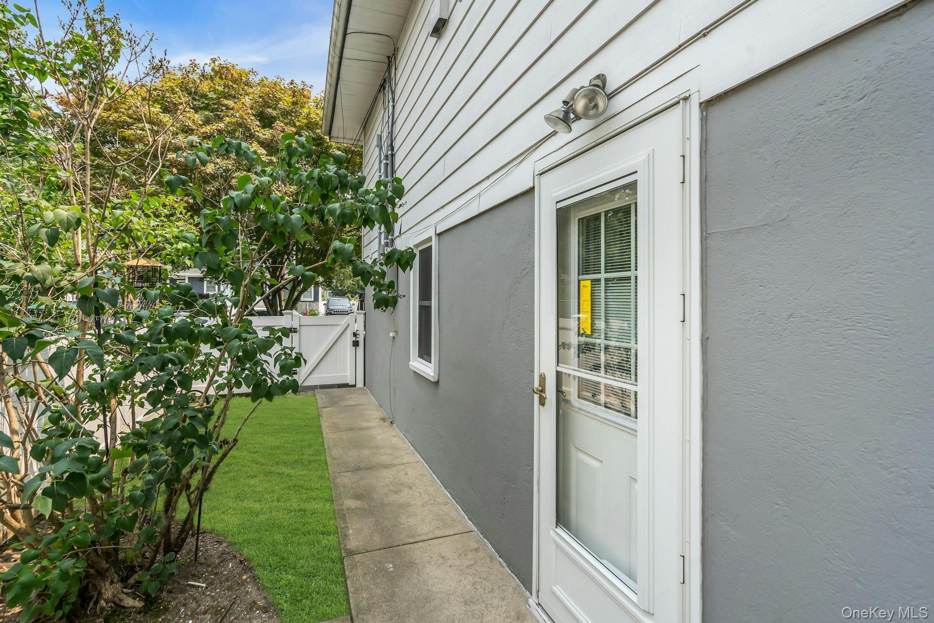 69 Edgewood Road B Property Photo 3