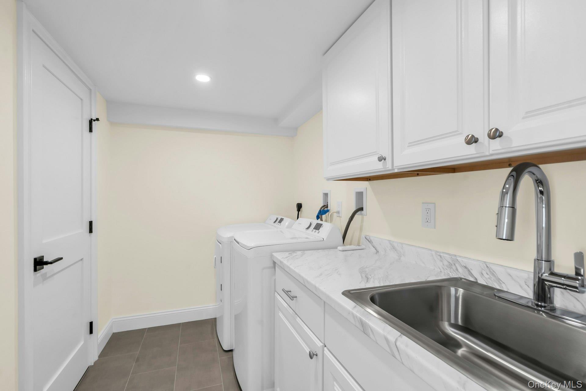 69 Edgewood Road B Property Photo 13